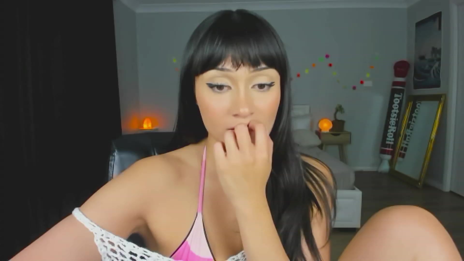 Gallery image thumbnail from KleoBratra's myfreecams stream on, 11/21/2023, 10:41 image 6 of 20