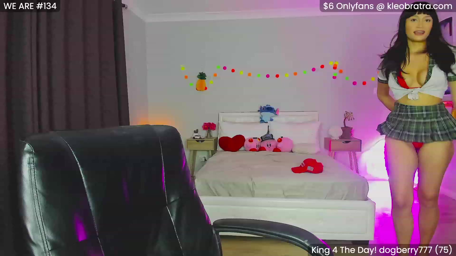 Gallery image thumbnail from KleoBratra's myfreecams stream on, 11/27/2023, 03:21 image 10 of 20