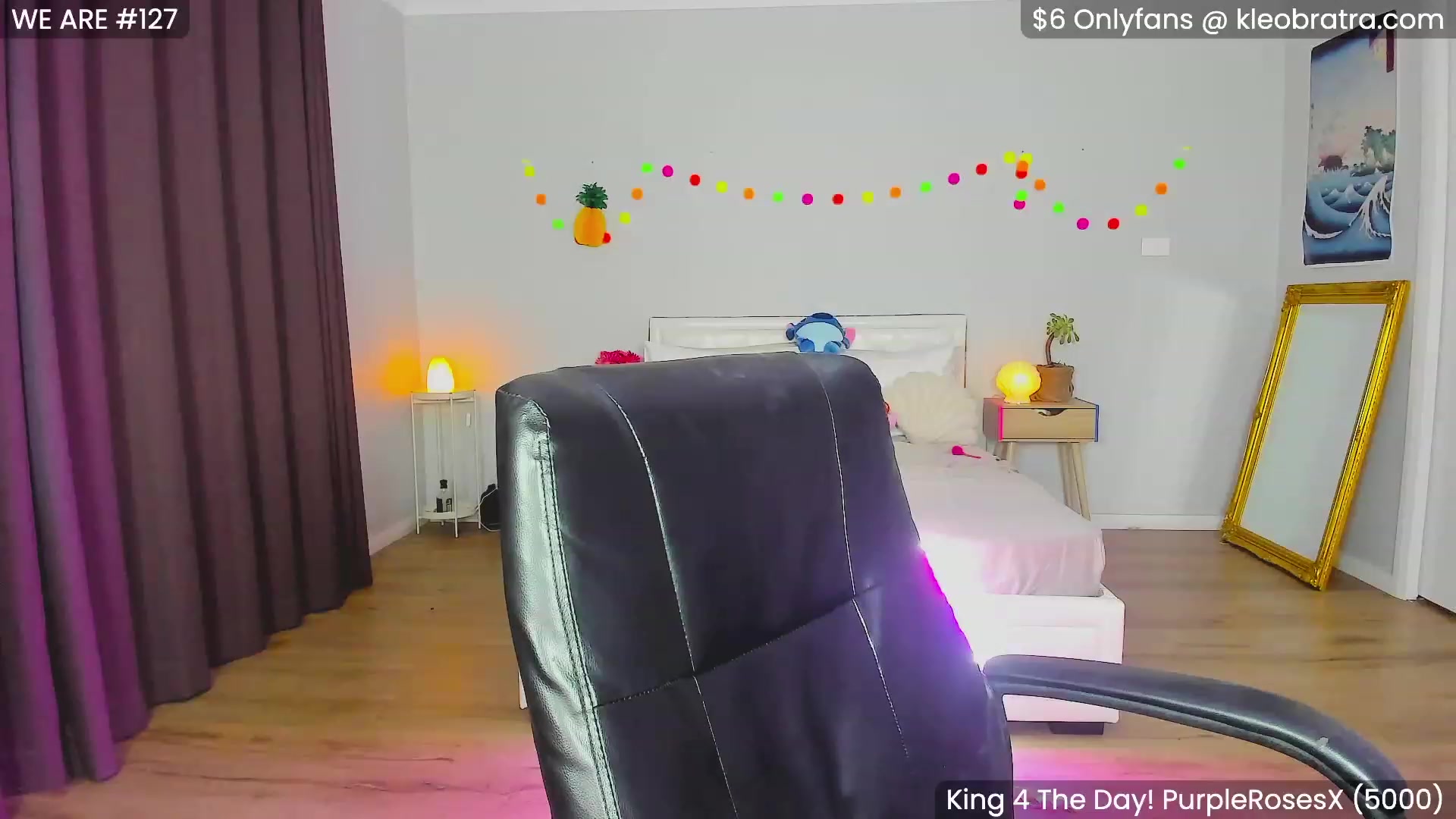 Gallery image thumbnail from KleoBratra's myfreecams stream on, 11/27/2023, 12:00 image 18 of 20