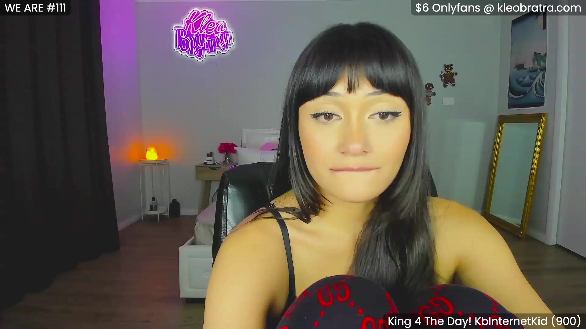 Gallery image thumbnail from KleoBratra's myfreecams stream on, 12/01/2023, 13:41 image 17 of 20