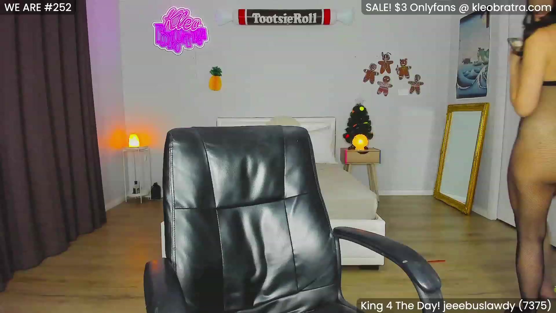 Gallery image thumbnail from KleoBratra's myfreecams stream on, 12/05/2023, 12:55 image 11 of 20