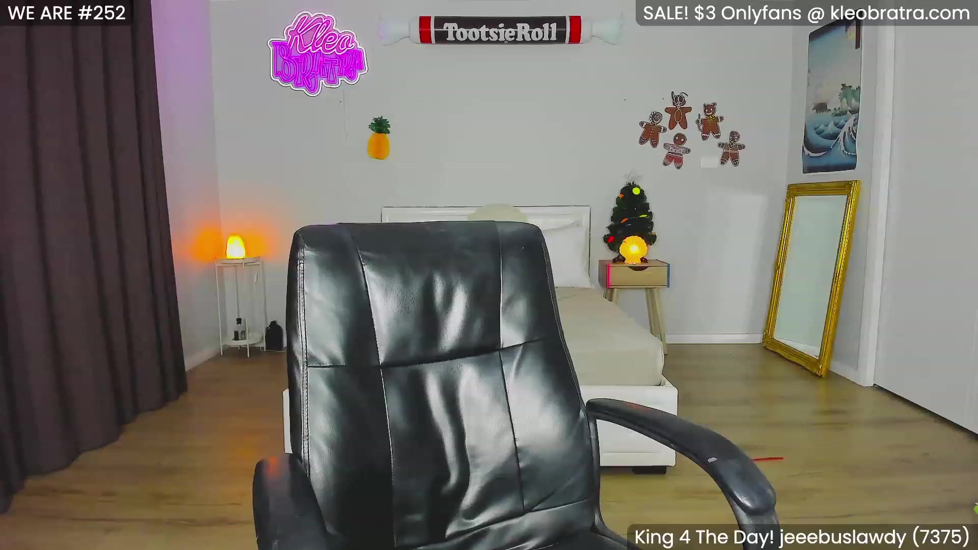 Gallery image thumbnail from KleoBratra's myfreecams stream on, 12/05/2023, 12:55 image 10 of 20