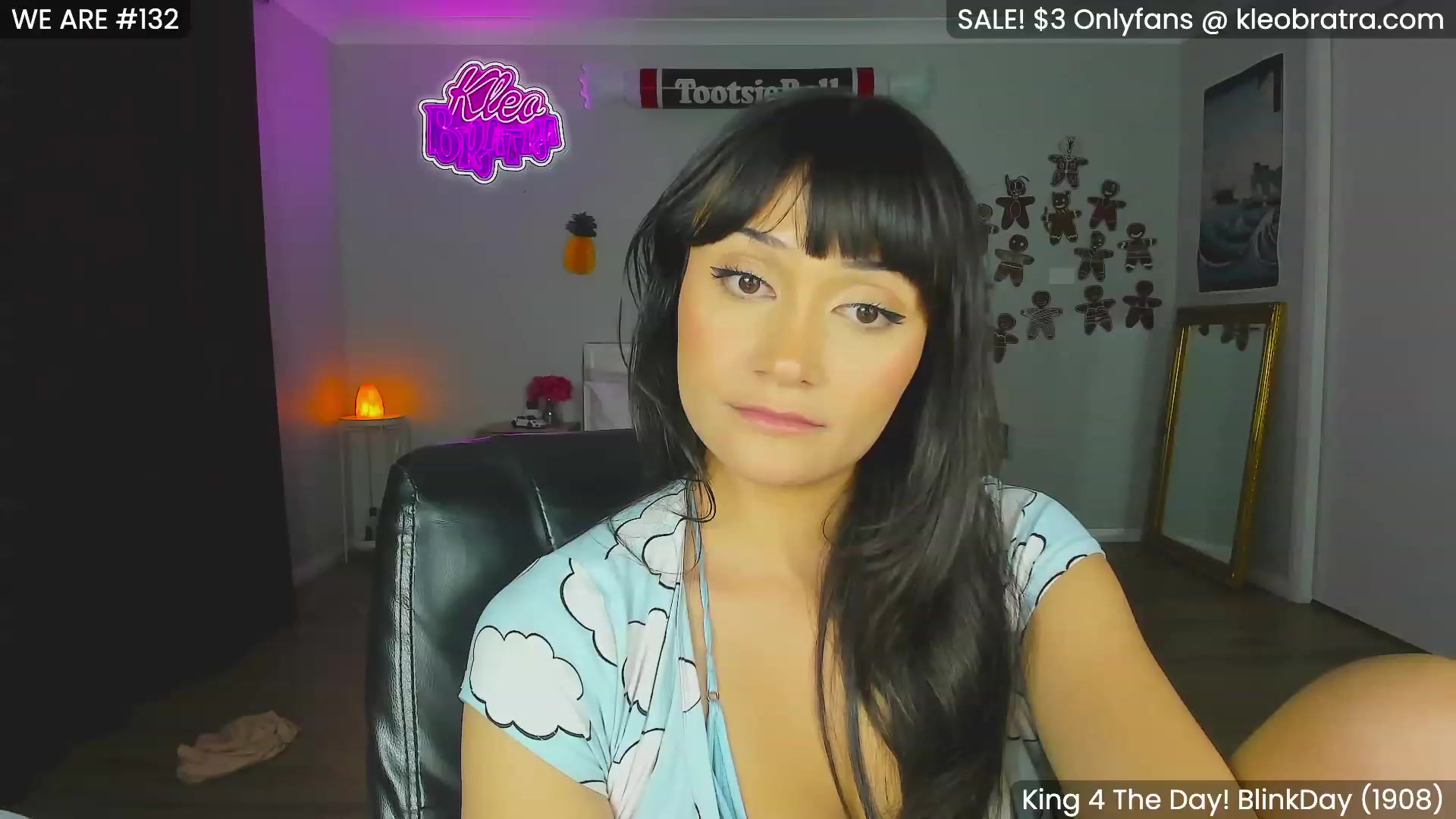 Gallery image thumbnail from KleoBratra's myfreecams stream on, 12/07/2023, 12:02 image 7 of 20