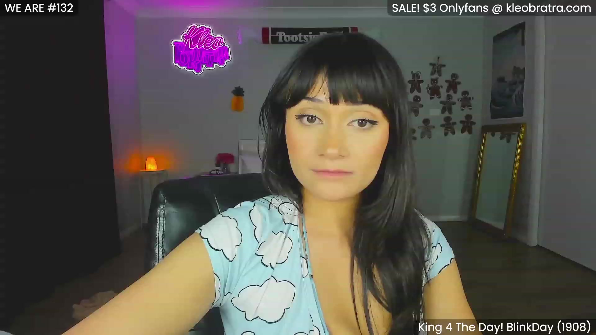 Gallery image thumbnail from KleoBratra's myfreecams stream on, 12/07/2023, 12:02 image 10 of 20
