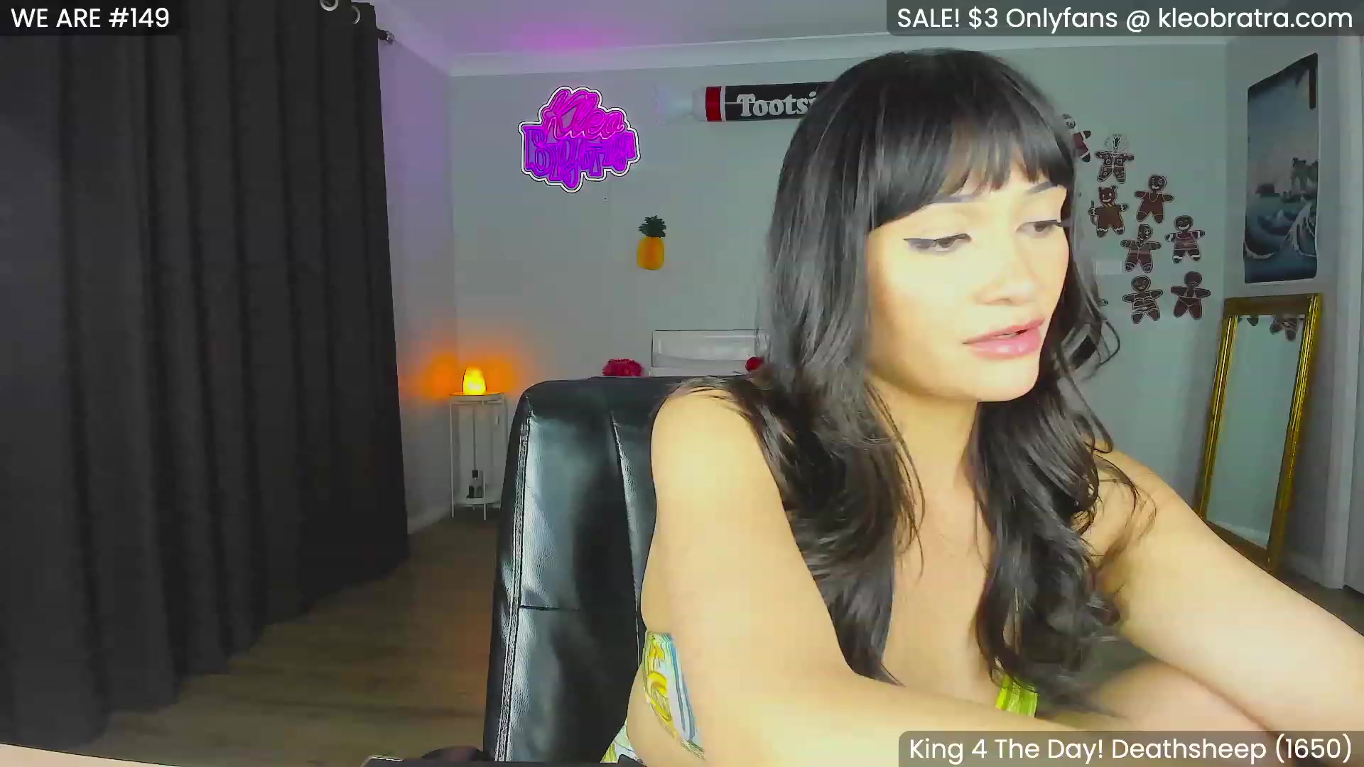 Gallery image thumbnail from KleoBratra's myfreecams stream on, 12/08/2023, 11:05 image 13 of 20