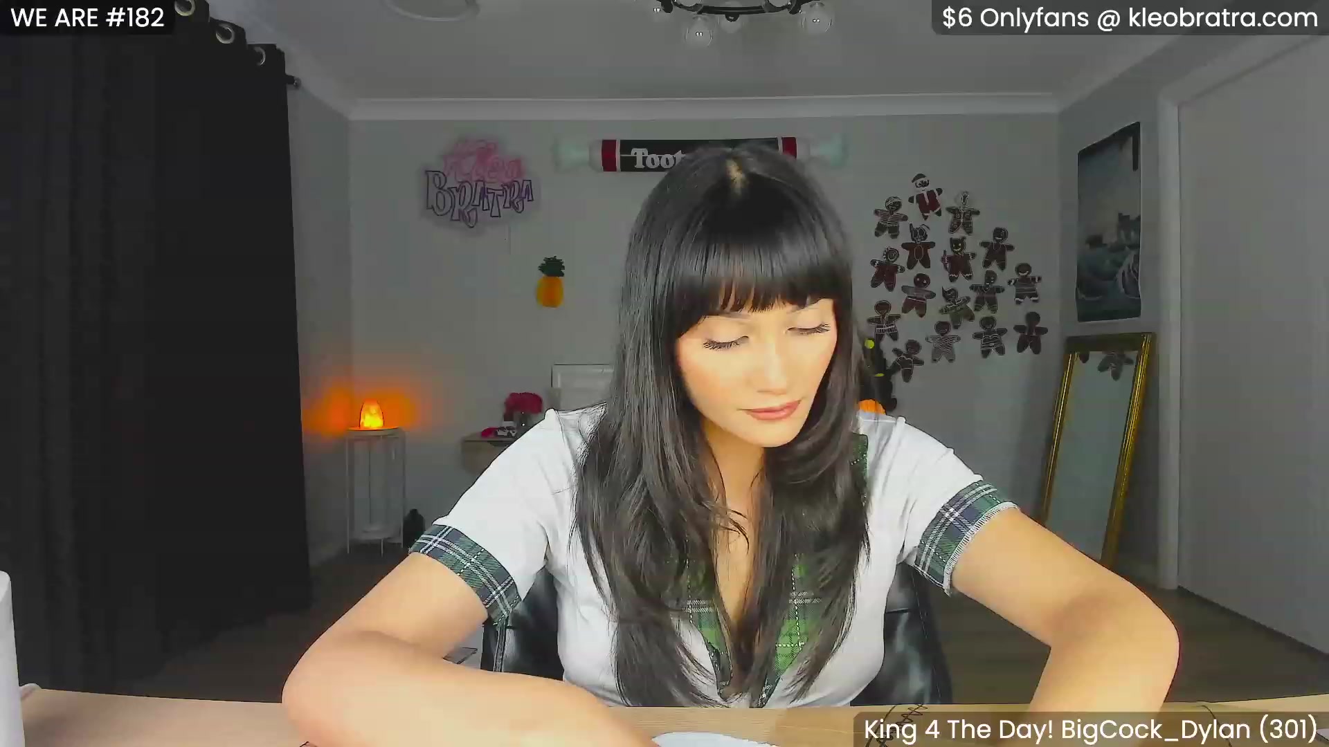 Gallery image thumbnail from KleoBratra's myfreecams stream on, 12/13/2023, 09:12 image 6 of 20