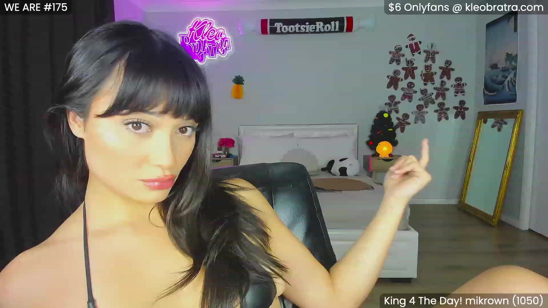Gallery image thumbnail from KleoBratra's myfreecams stream on, 12/13/2023, 10:03 image 7 of 20