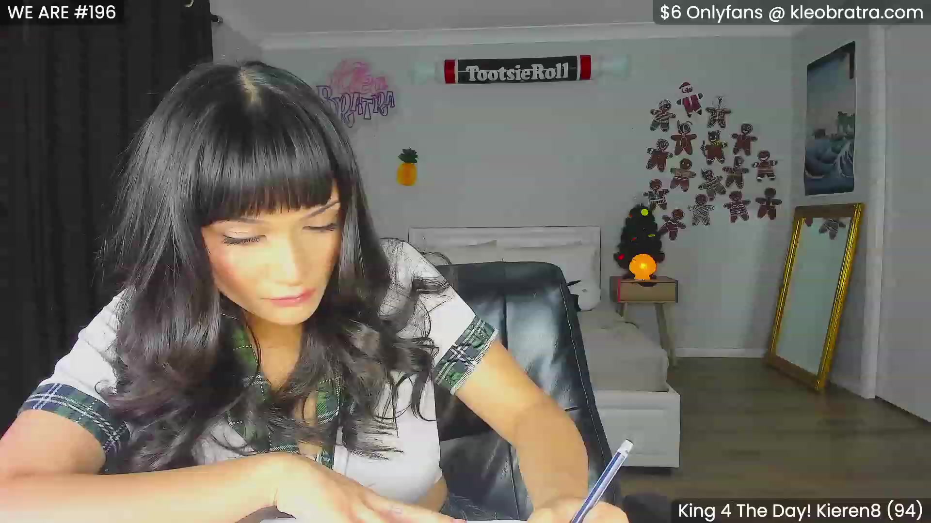 Gallery image thumbnail from KleoBratra's myfreecams stream on, 12/14/2023, 10:30 image 9 of 20