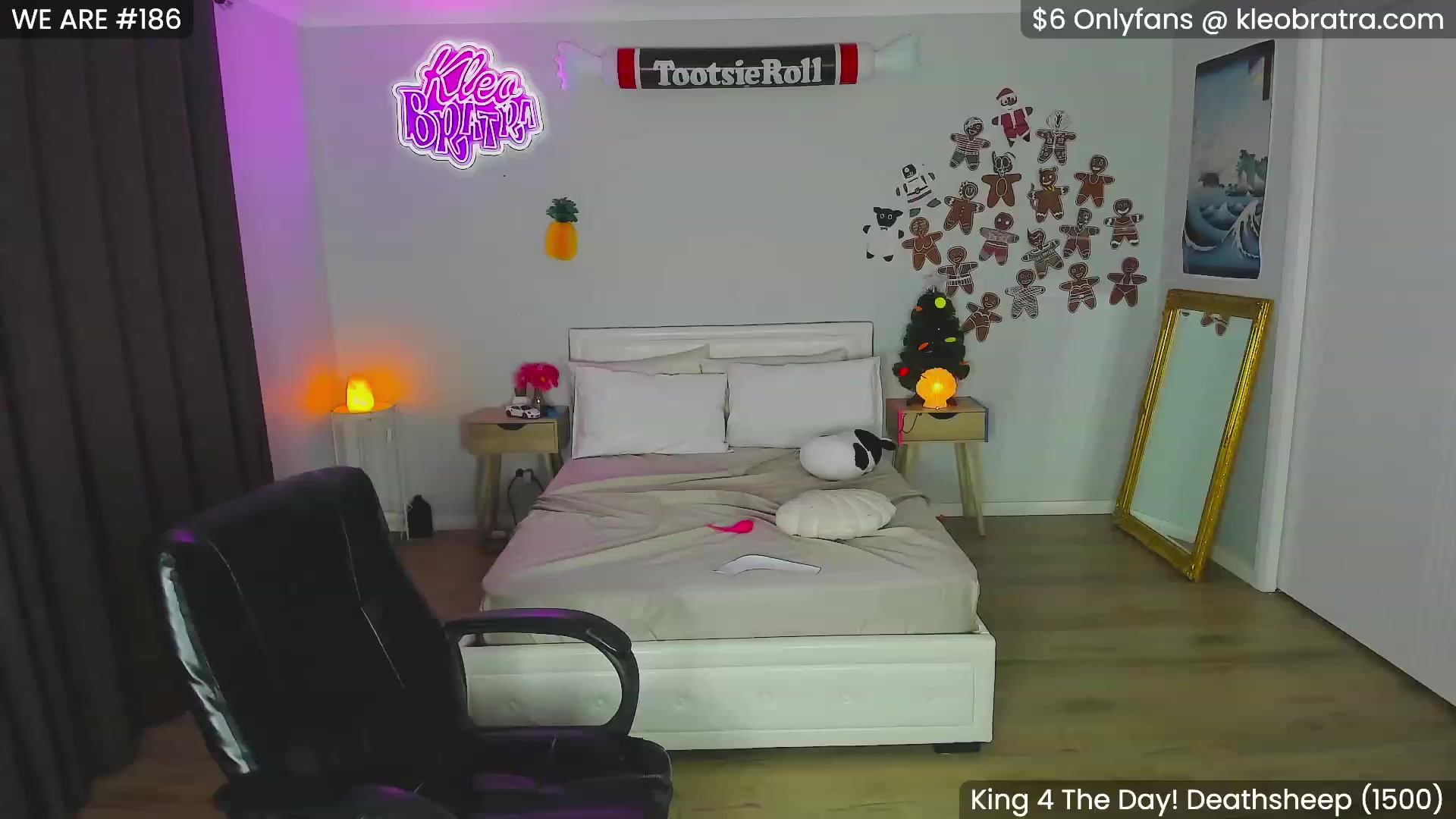 Gallery image thumbnail from KleoBratra's myfreecams stream on, 12/15/2023, 10:01 image 14 of 20
