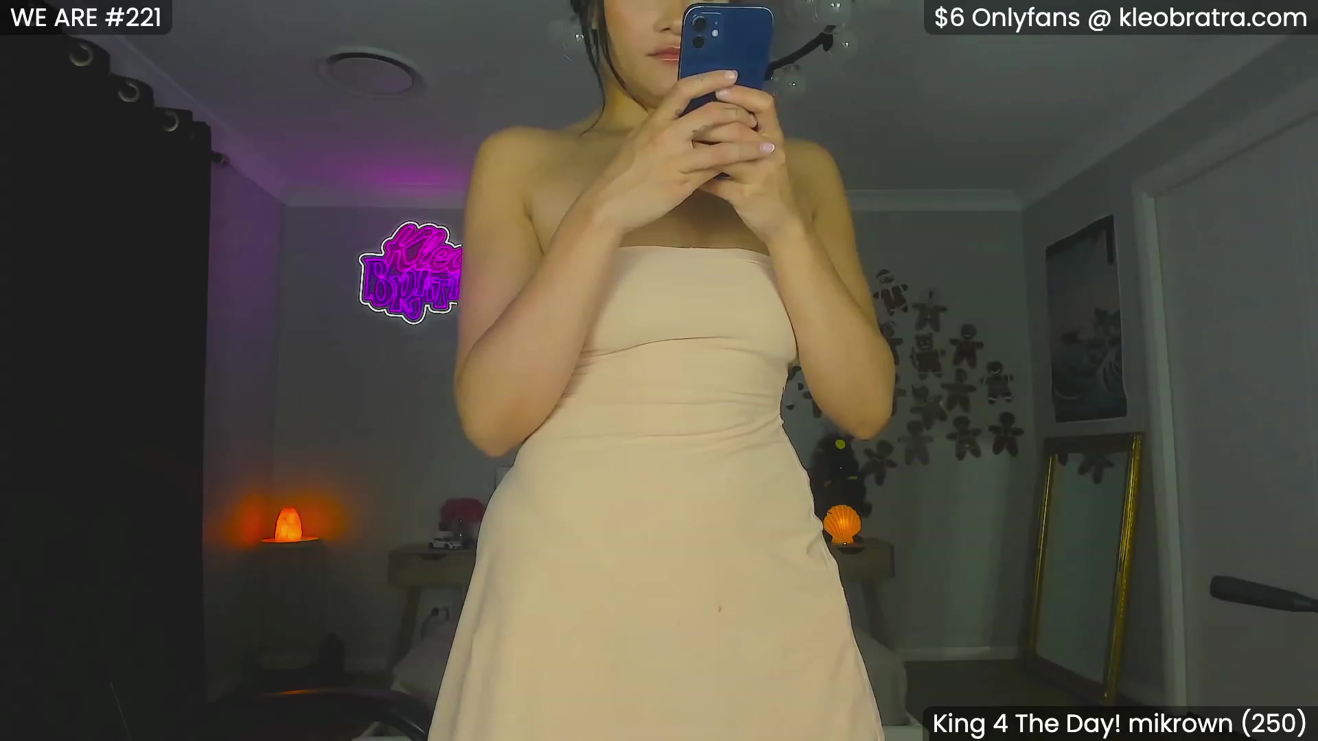 Gallery image thumbnail from KleoBratra's myfreecams stream on, 12/16/2023, 15:43 image 12 of 20