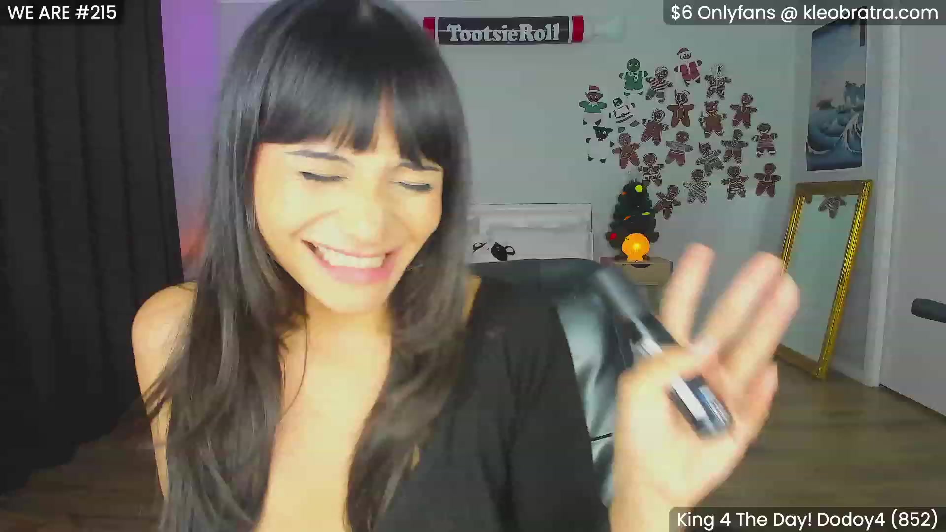 Gallery image thumbnail from KleoBratra's myfreecams stream on, 12/16/2023, 16:12 image 18 of 20