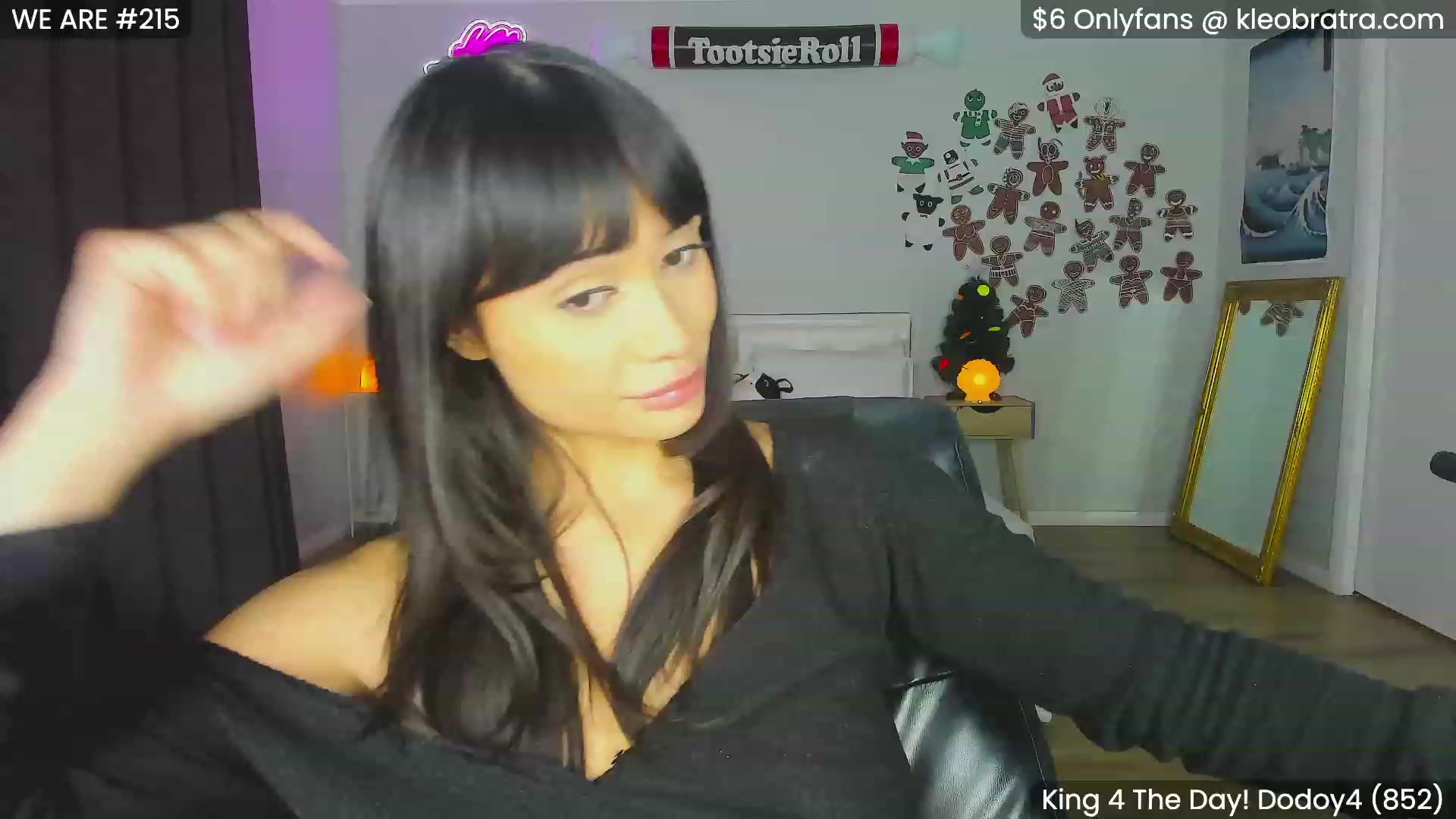 Gallery image thumbnail from KleoBratra's myfreecams stream on, 12/16/2023, 16:12 image 19 of 20