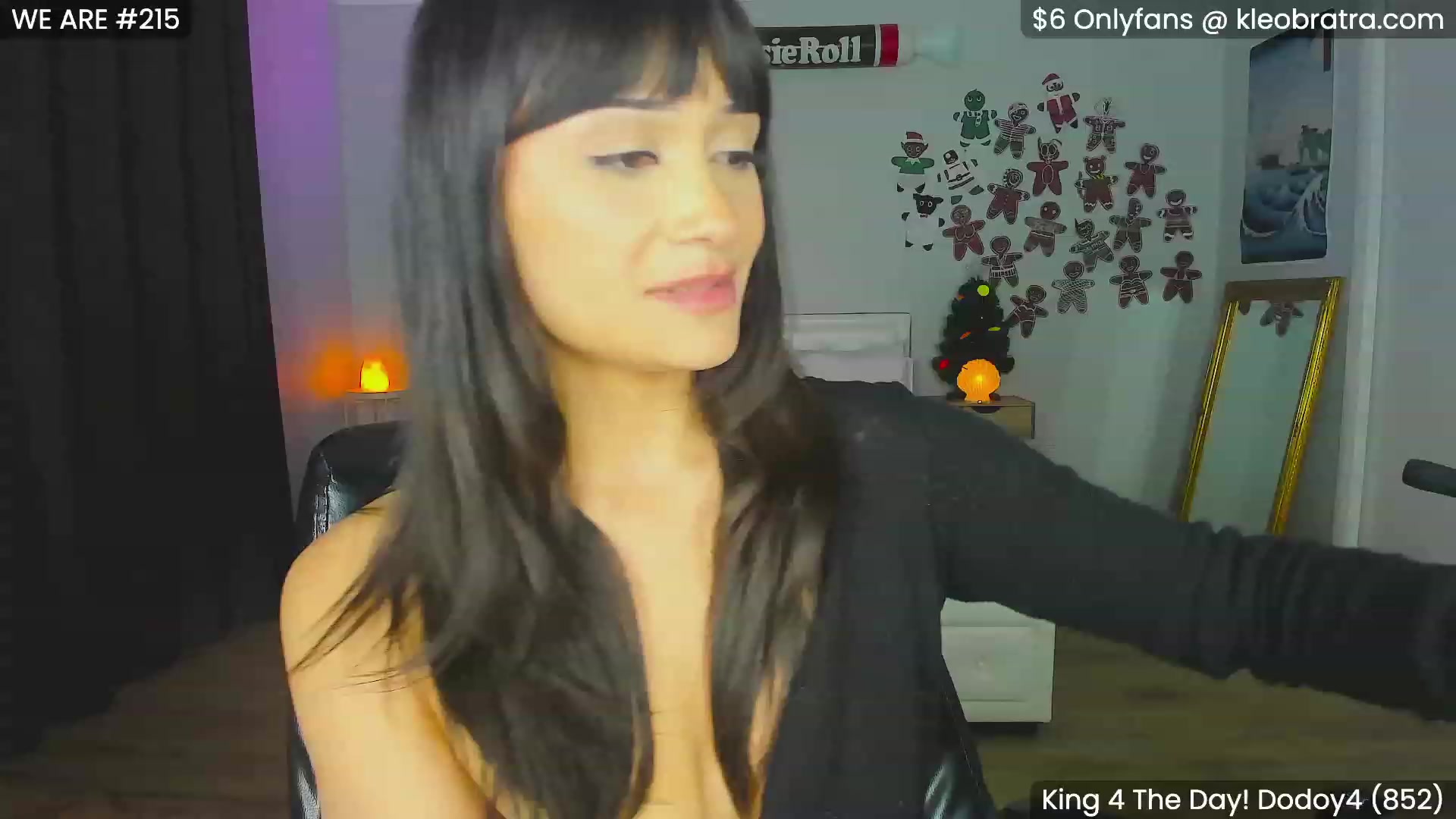 Gallery image thumbnail from KleoBratra's myfreecams stream on, 12/16/2023, 16:12 image 17 of 20