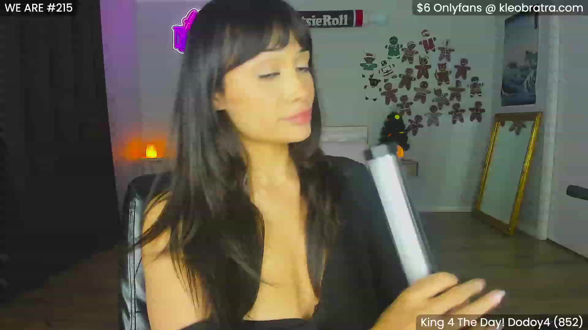 Gallery image thumbnail from KleoBratra's myfreecams stream on, 12/16/2023, 16:12 image 16 of 20