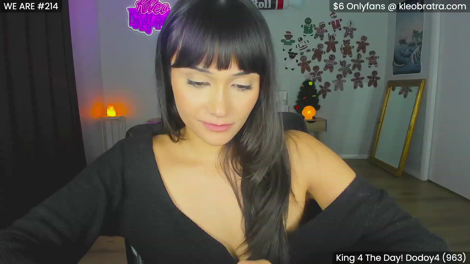 Gallery image thumbnail from KleoBratra's myfreecams stream on, 12/16/2023, 17:01 image 5 of 20