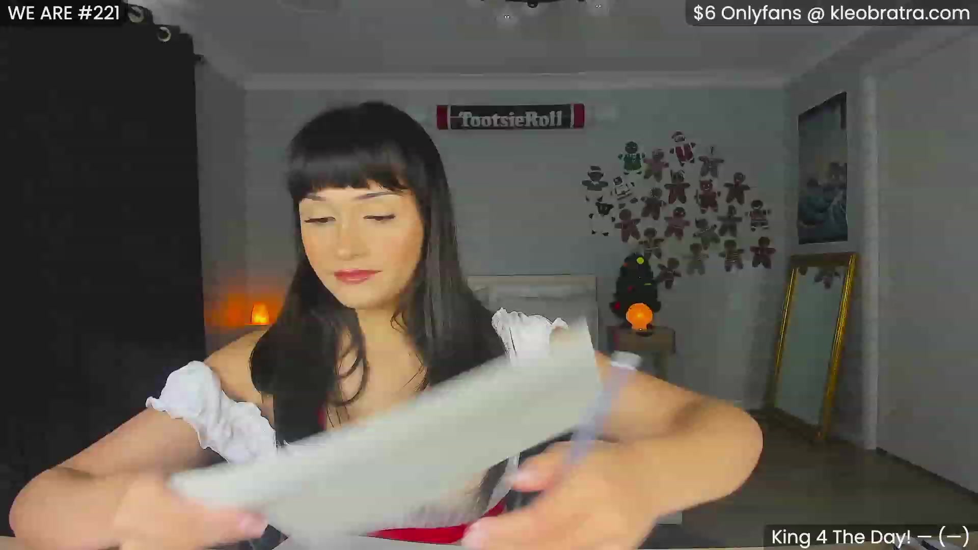 Gallery image thumbnail from KleoBratra's myfreecams stream on, 12/17/2023, 02:09 image 14 of 20