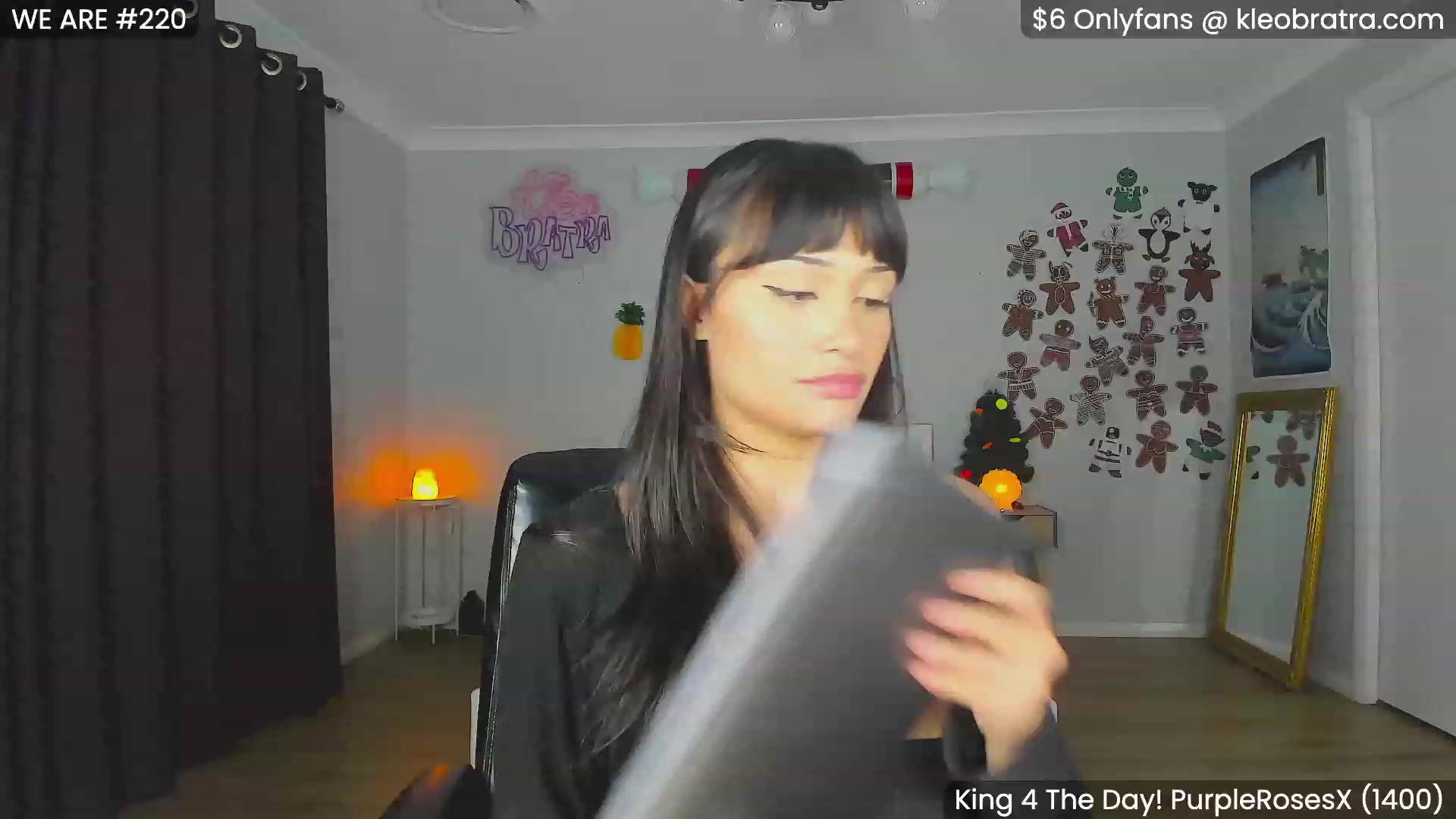 Gallery image thumbnail from KleoBratra's myfreecams stream on, 12/19/2023, 13:41 image 19 of 20