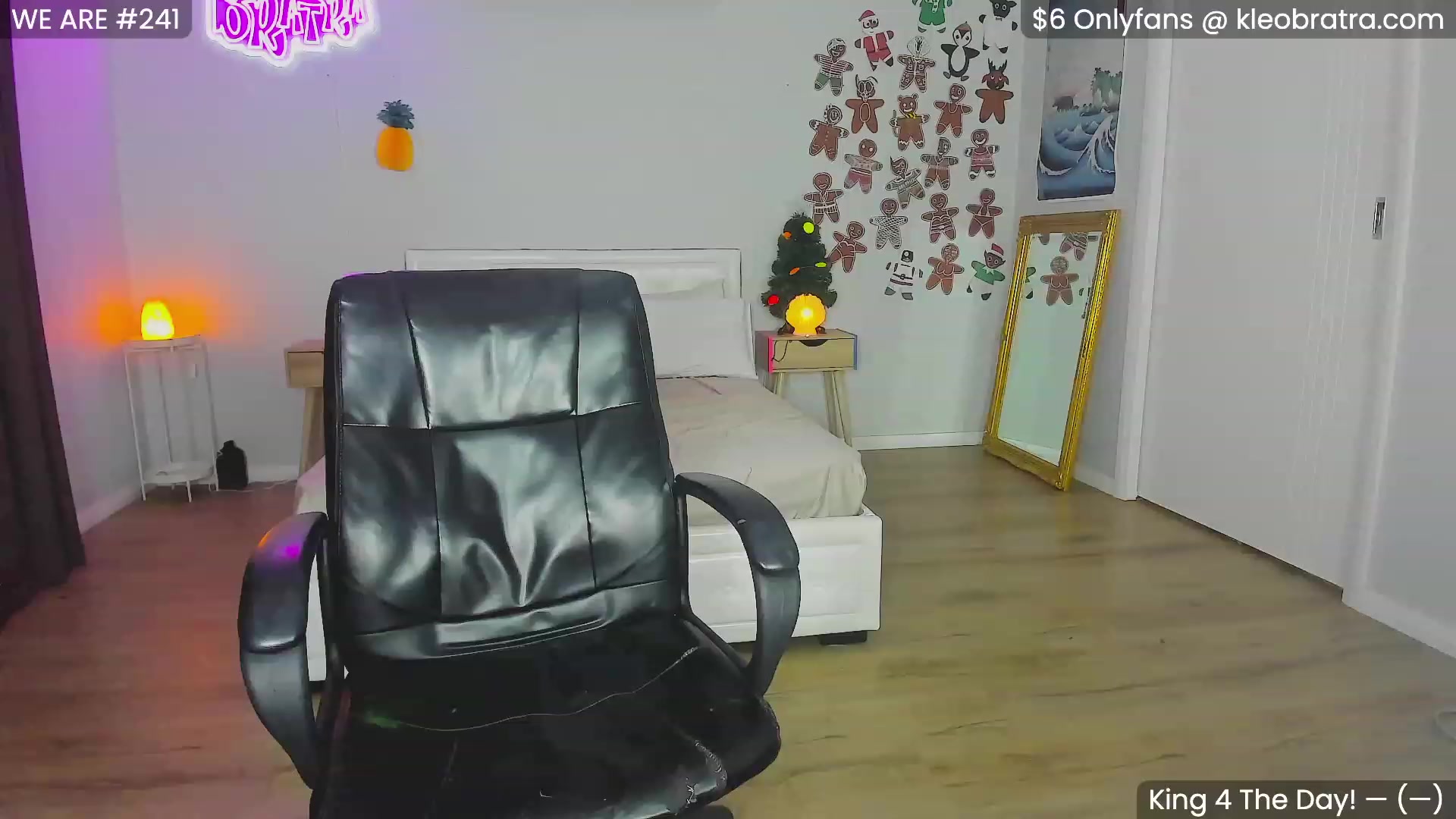 Gallery image thumbnail from KleoBratra's myfreecams stream on, 12/20/2023, 08:58 image 16 of 20