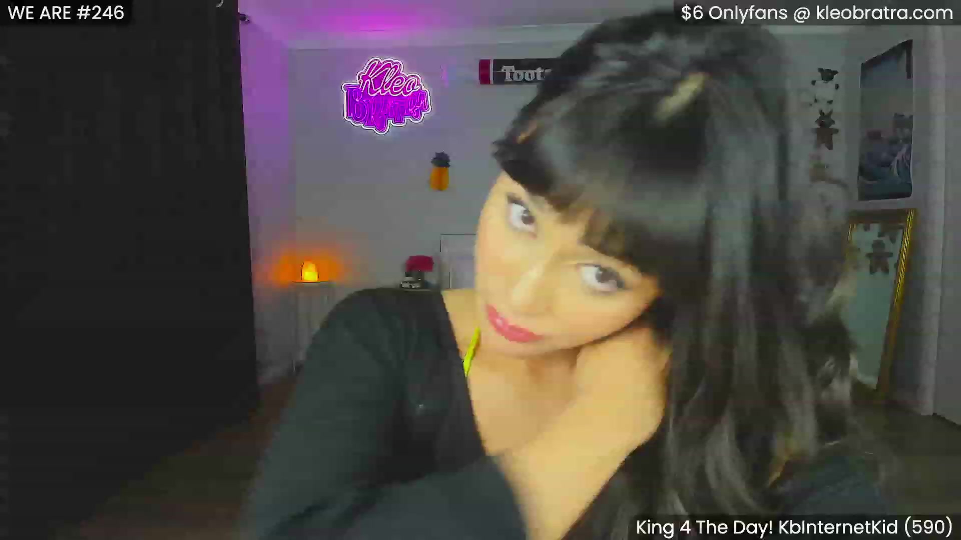Gallery image thumbnail from KleoBratra's myfreecams stream on, 12/21/2023, 13:33 image 6 of 20