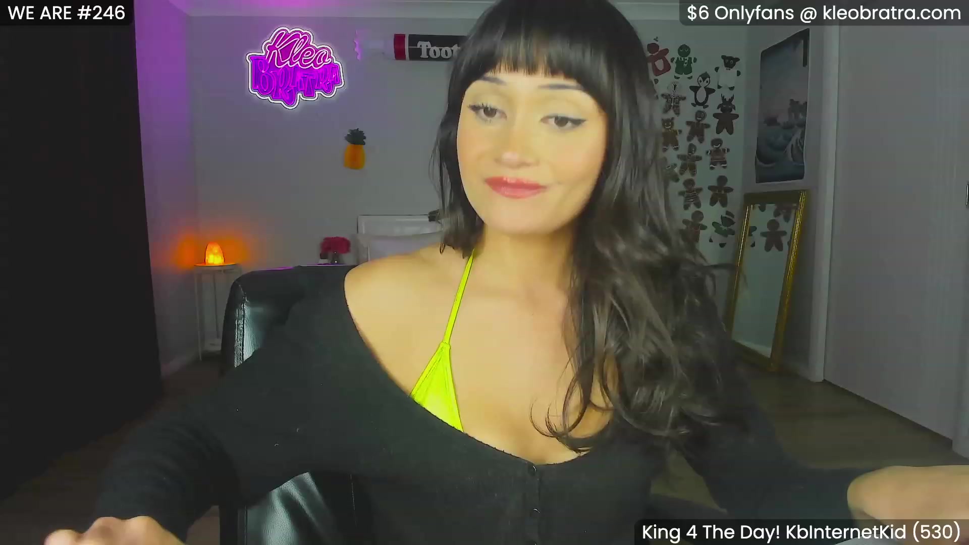 Gallery image thumbnail from KleoBratra's myfreecams stream on, 12/21/2023, 13:33 image 4 of 20