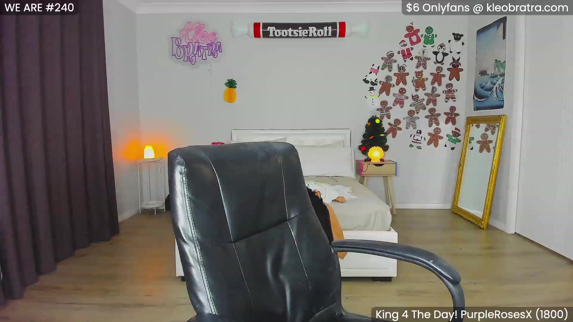 Gallery image thumbnail from KleoBratra's myfreecams stream on, 12/22/2023, 08:45 image 2 of 20
