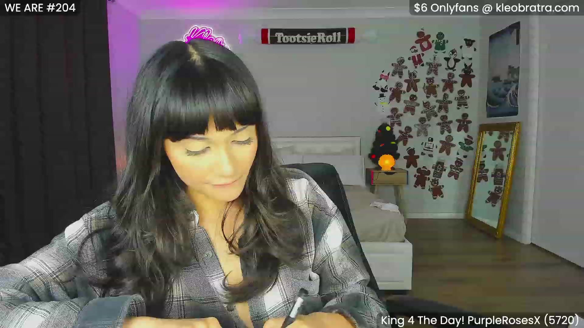 Gallery image thumbnail from KleoBratra's myfreecams stream on, 12/22/2023, 16:39 image 18 of 20