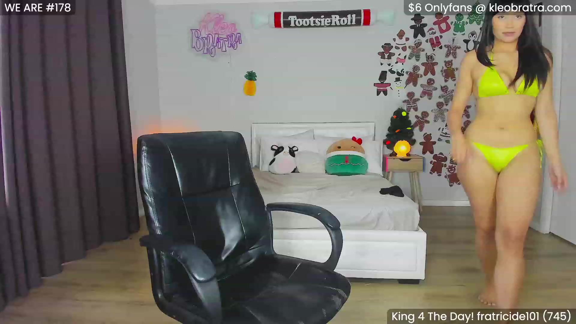 Gallery image thumbnail from KleoBratra's myfreecams stream on, 12/27/2023, 07:19 image 17 of 20