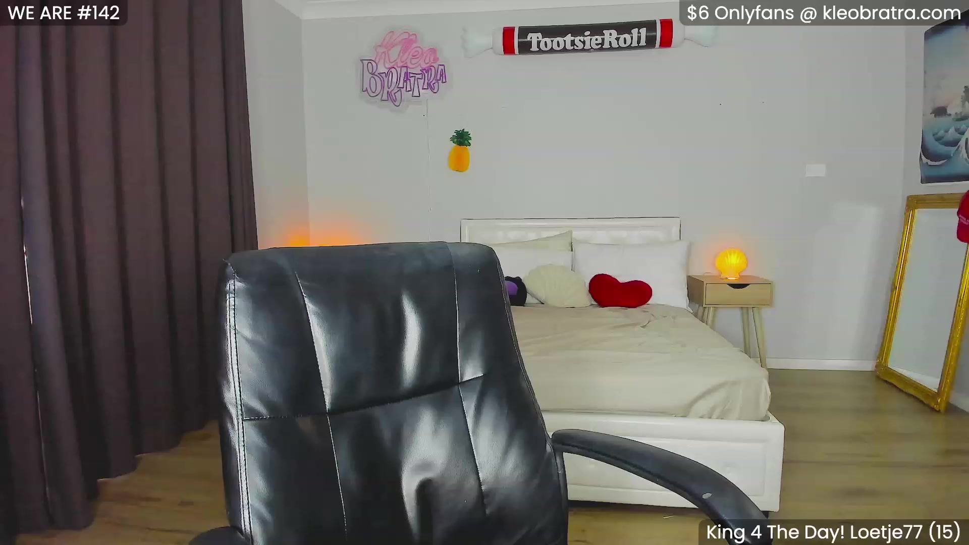 Gallery image thumbnail from KleoBratra's myfreecams stream on, 12/29/2023, 02:48 image 6 of 20