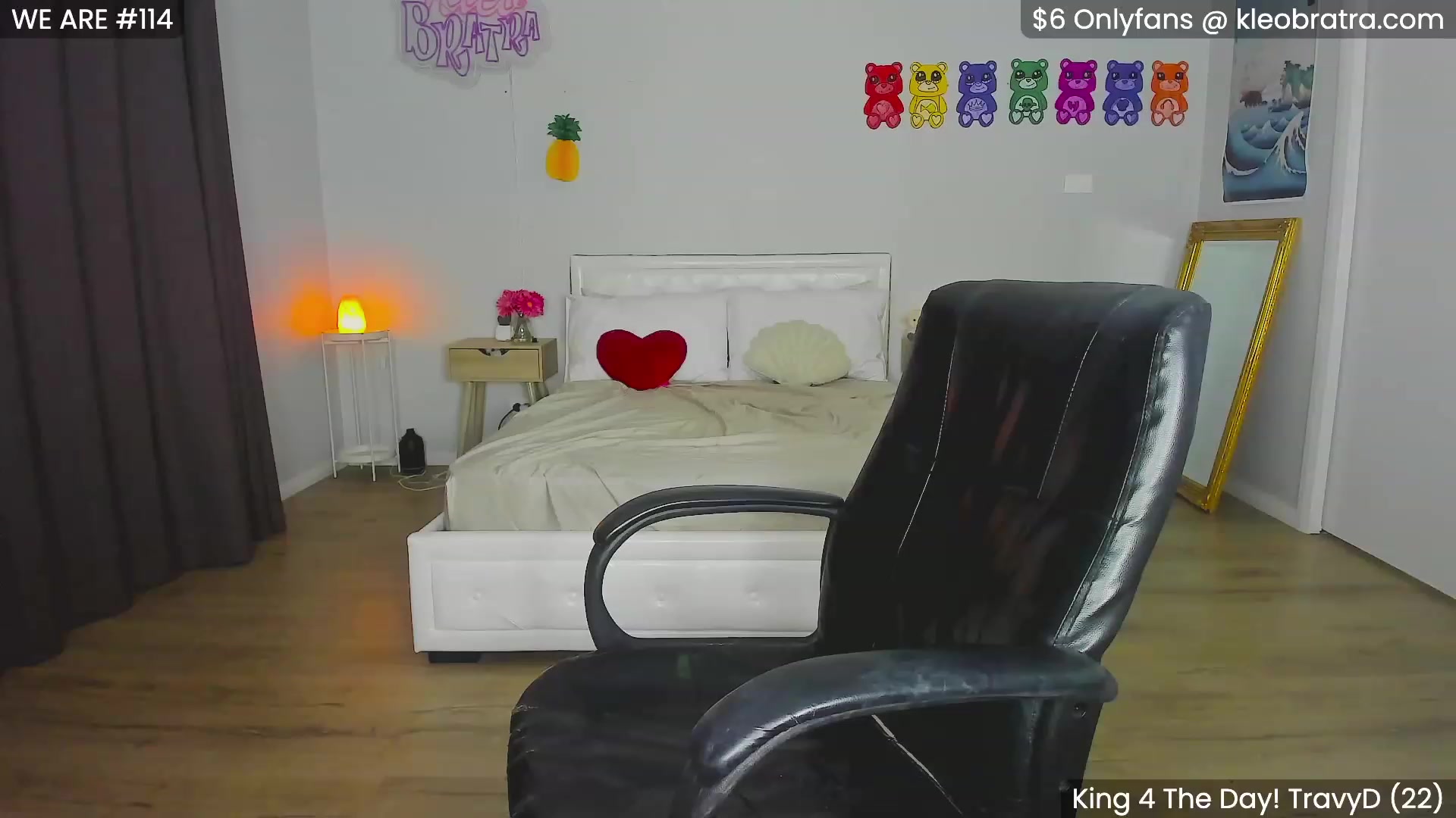 Gallery image thumbnail from KleoBratra's myfreecams stream on, 01/08/2024, 11:50 image 19 of 20