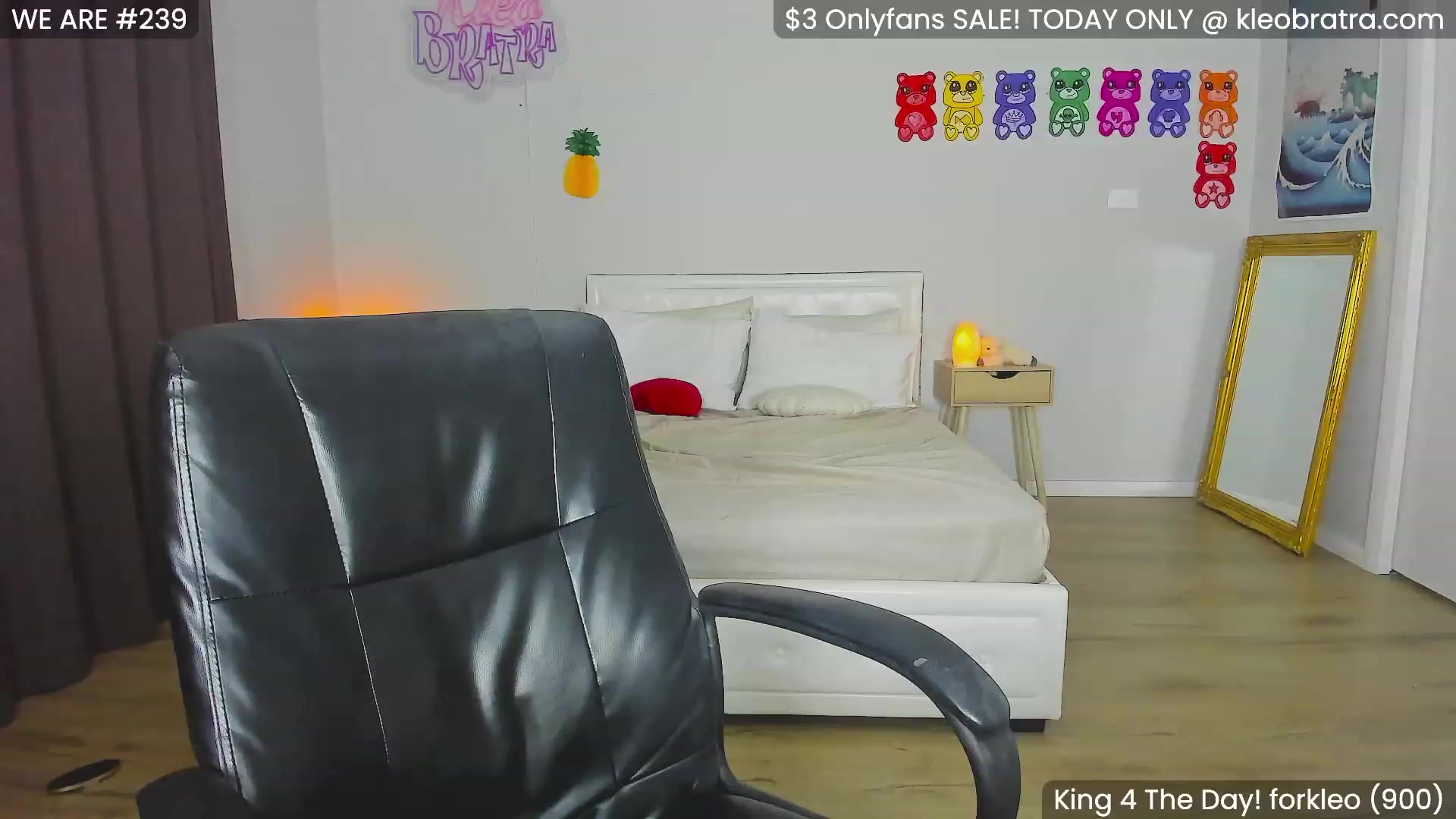 Gallery image thumbnail from KleoBratra's myfreecams stream on, 01/27/2024, 10:30 image 17 of 20
