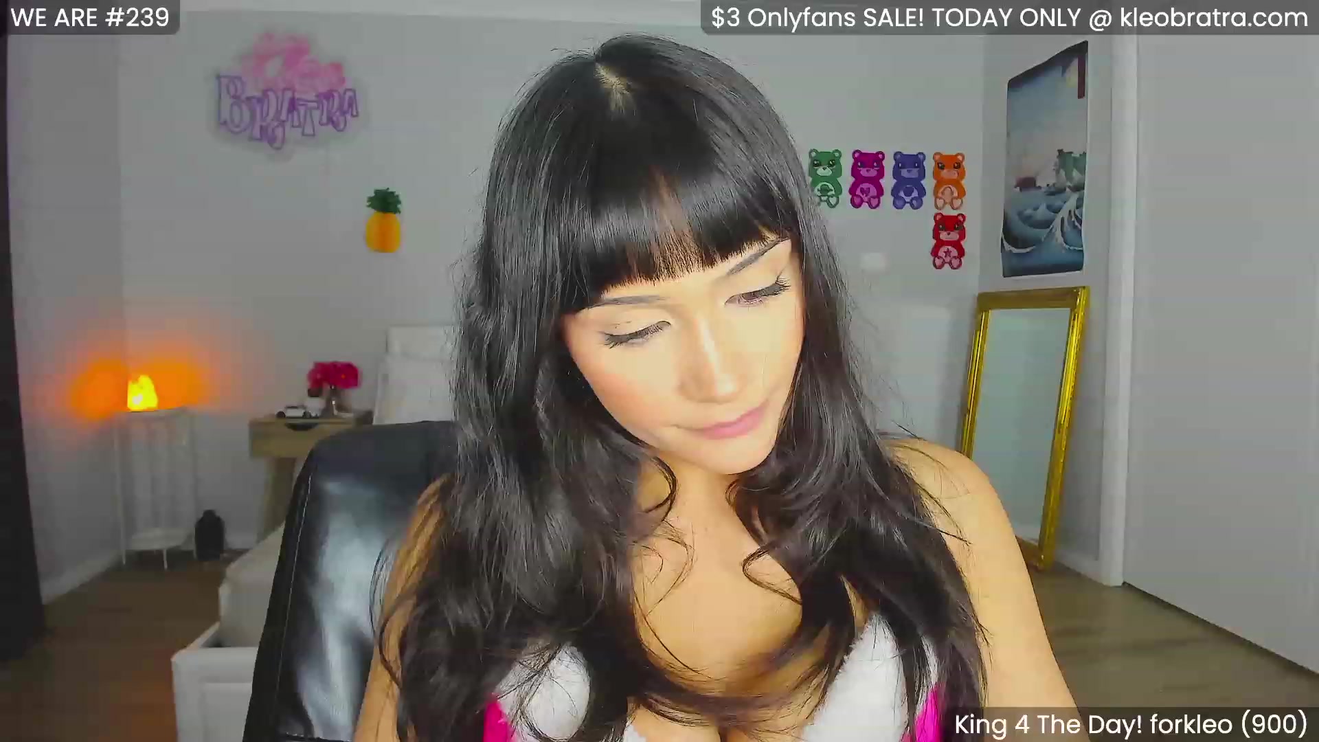 Gallery image thumbnail from KleoBratra's myfreecams stream on, 01/27/2024, 10:58 image 16 of 20