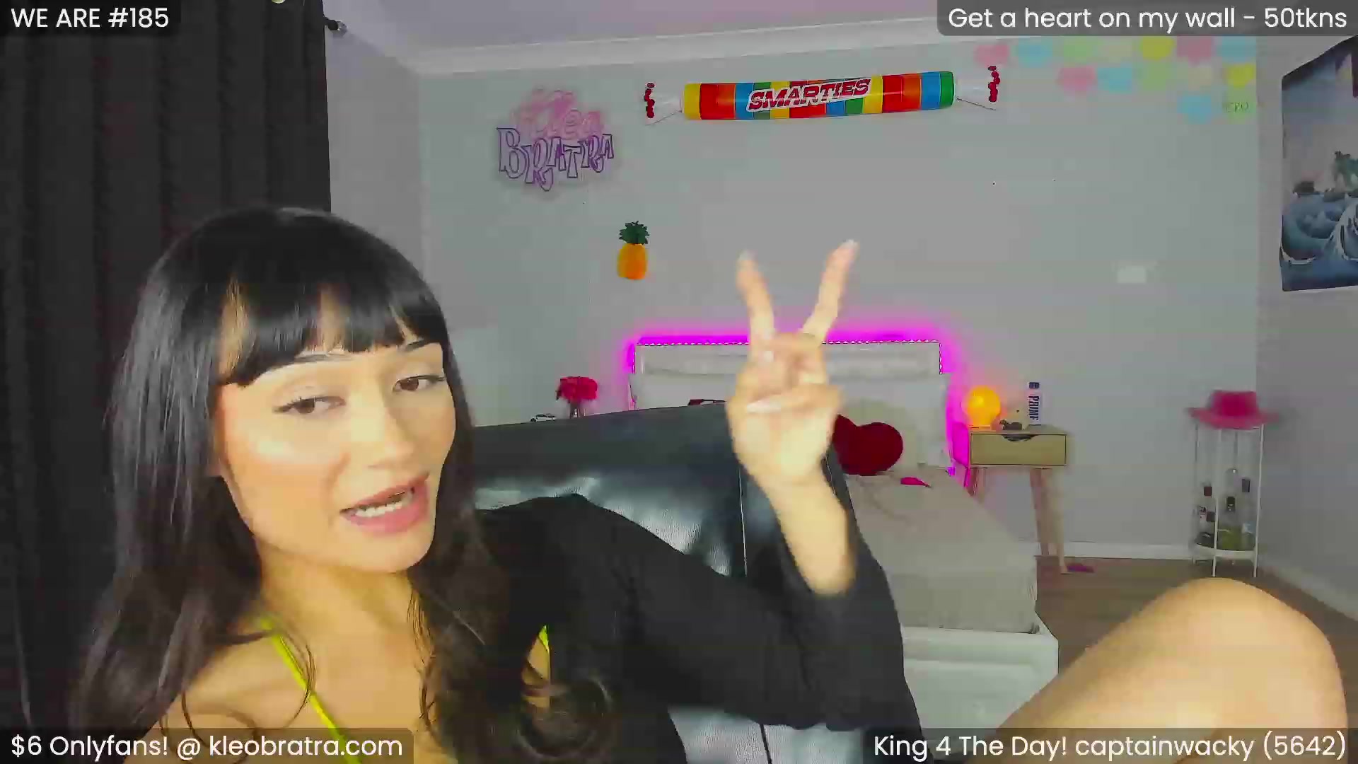 Gallery image thumbnail from KleoBratra's myfreecams stream on, 01/31/2024, 10:39 image 5 of 20