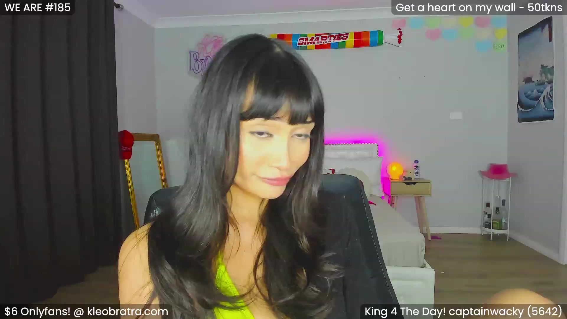 Gallery image thumbnail from KleoBratra's myfreecams stream on, 01/31/2024, 10:39 image 6 of 20