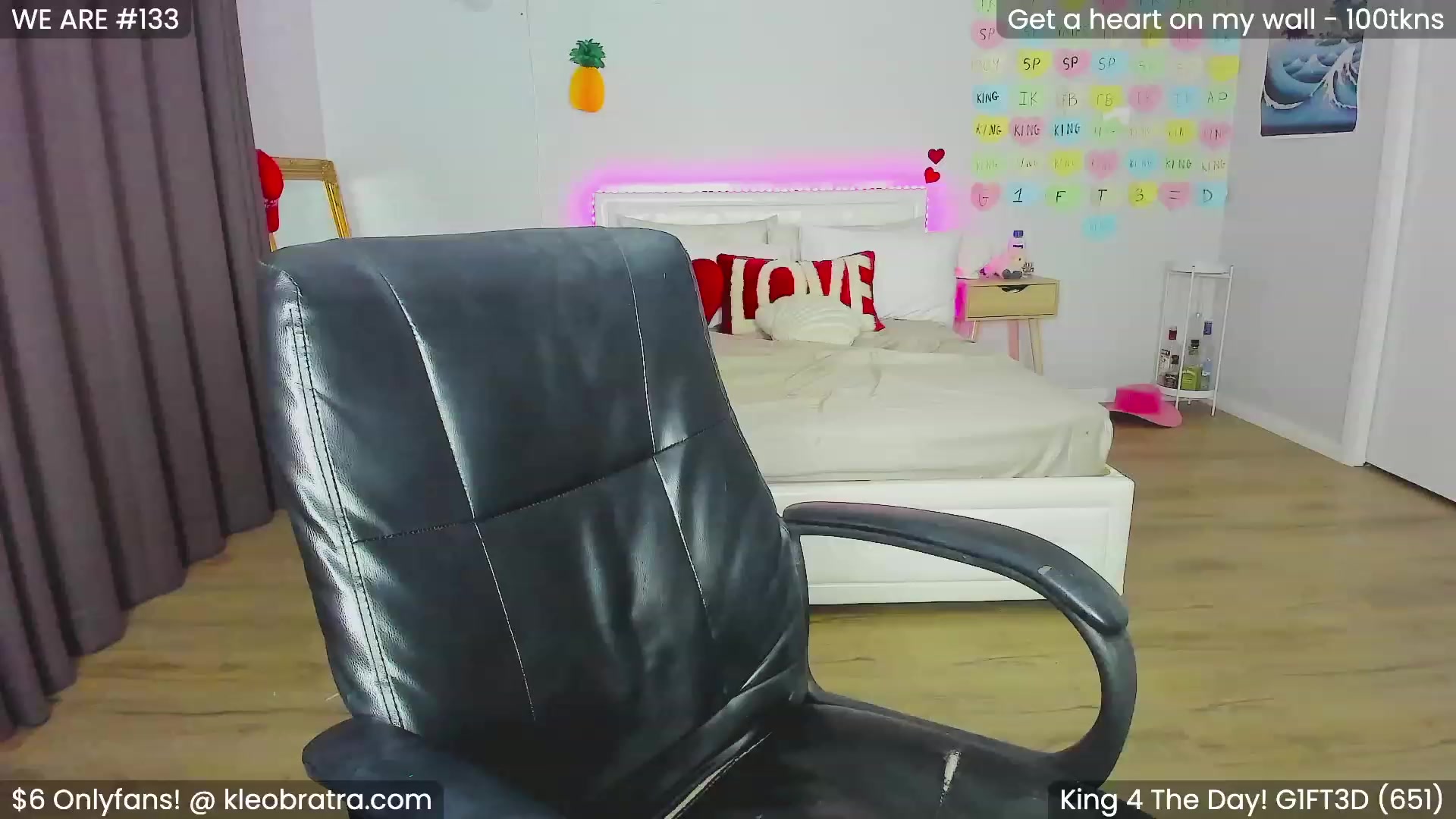 Gallery image thumbnail from KleoBratra's myfreecams stream on, 02/07/2024, 13:58 image 10 of 20