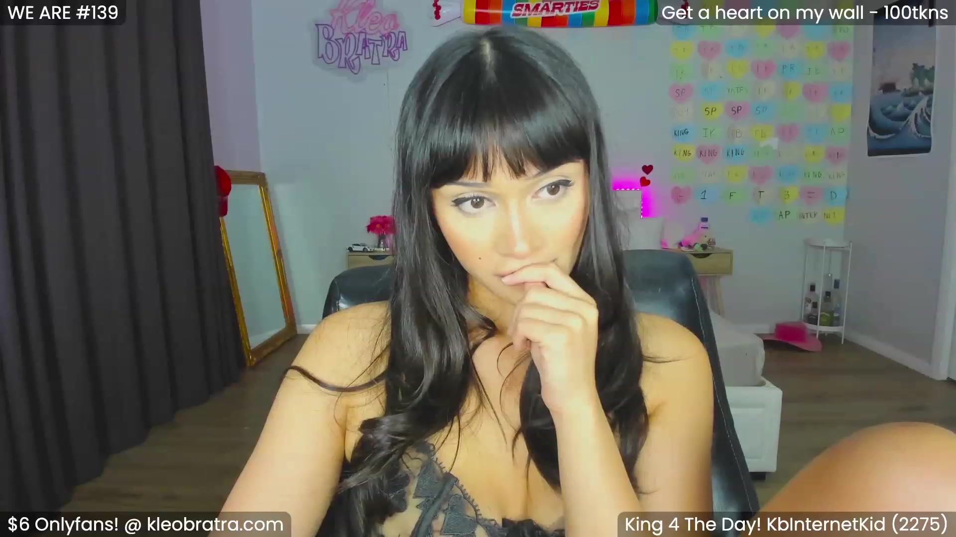Gallery image thumbnail from KleoBratra's myfreecams stream on, 02/08/2024, 12:23 image 14 of 20