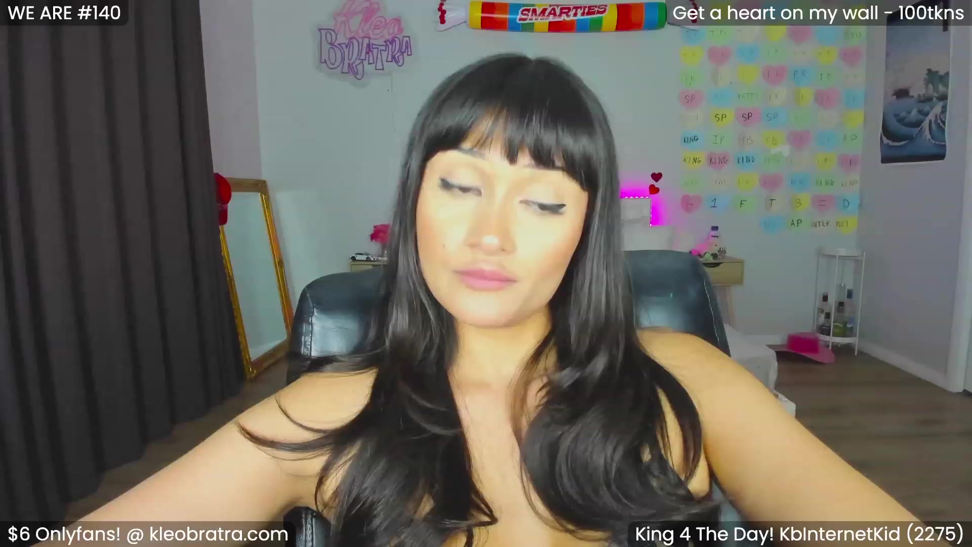 Gallery image thumbnail from KleoBratra's myfreecams stream on, 02/08/2024, 13:01 image 9 of 20