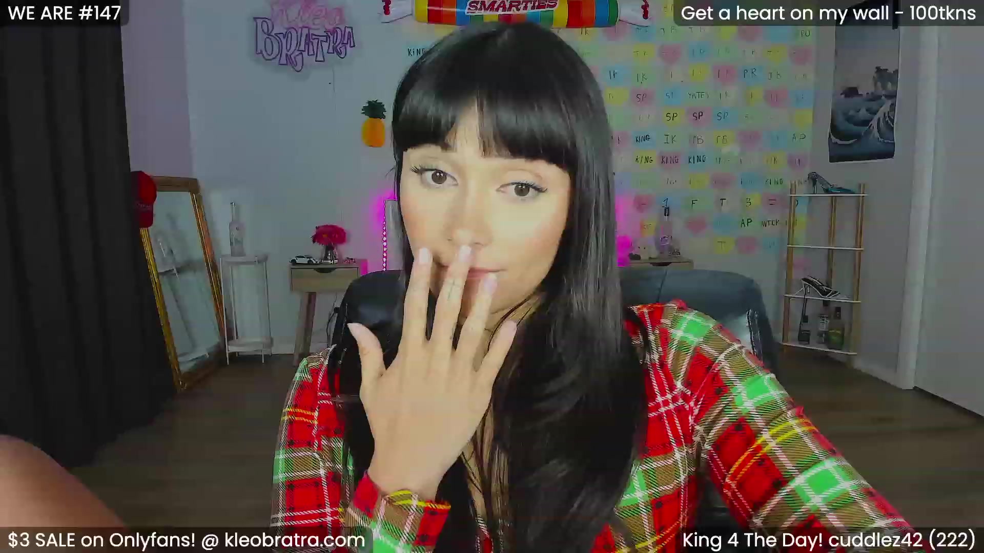 Gallery image thumbnail from KleoBratra's myfreecams stream on, 02/14/2024, 14:50 image 13 of 20