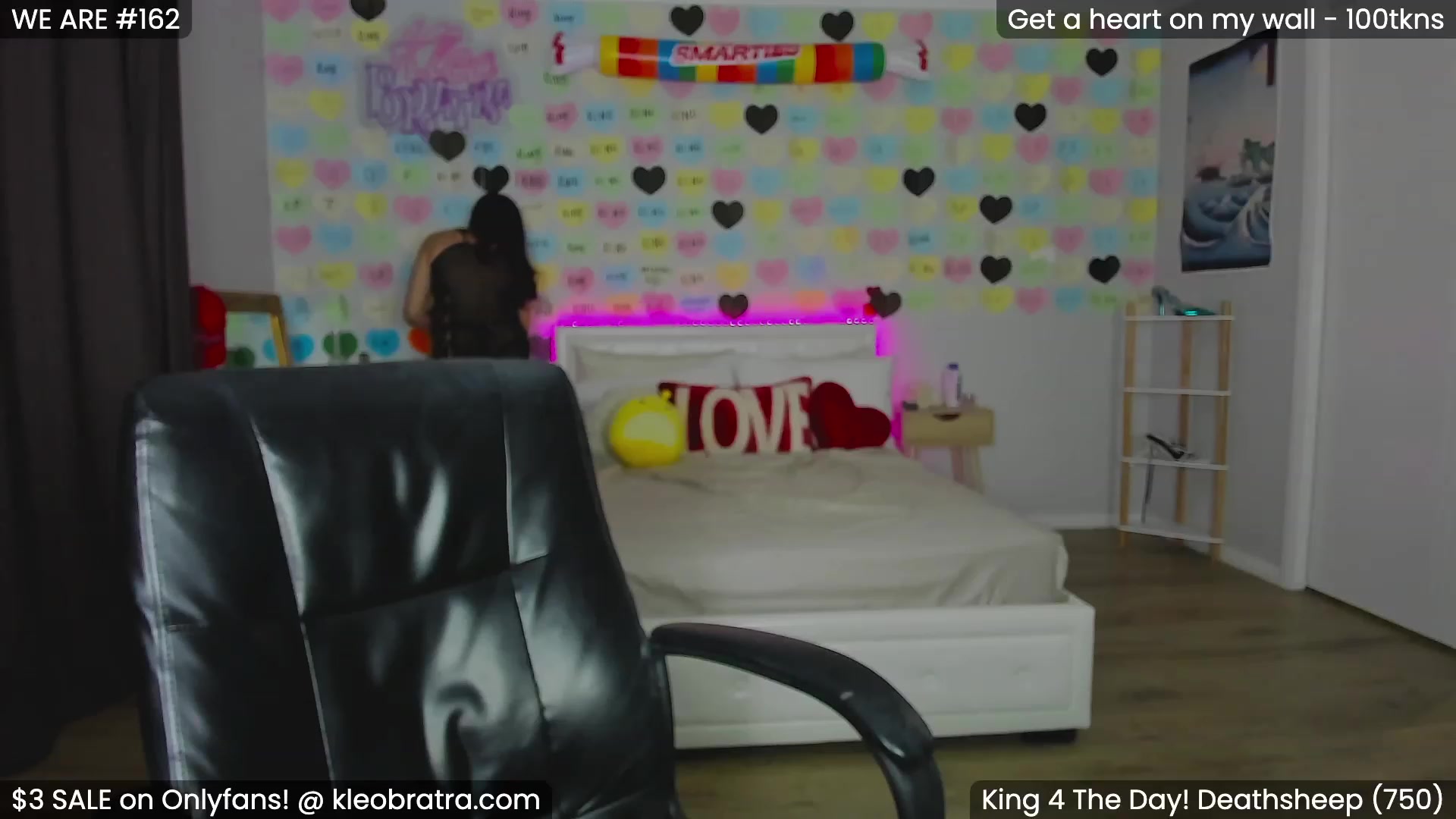 Gallery image thumbnail from KleoBratra's myfreecams stream on, 02/16/2024, 13:08 image 19 of 20