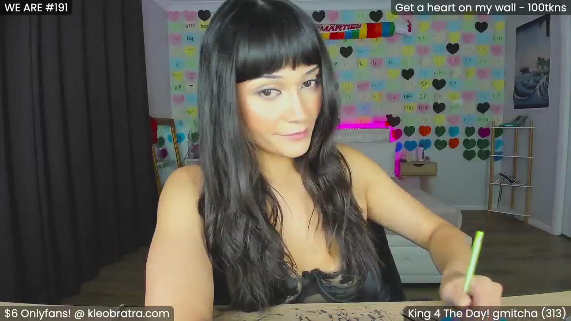 Gallery image thumbnail from KleoBratra's myfreecams stream on, 02/19/2024, 10:49 image 18 of 20