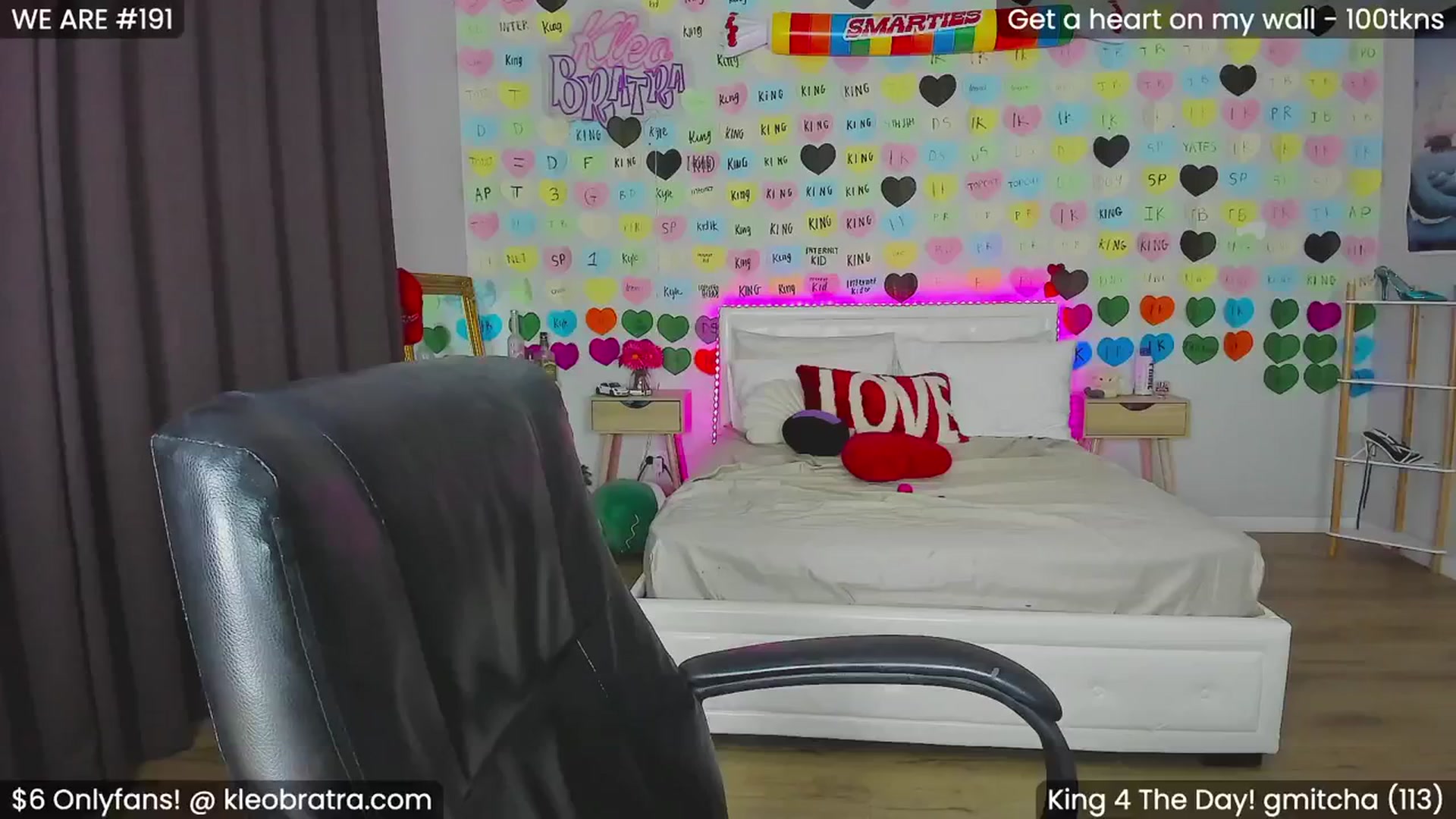 Gallery image thumbnail from KleoBratra's myfreecams stream on, 02/19/2024, 10:49 image 11 of 20