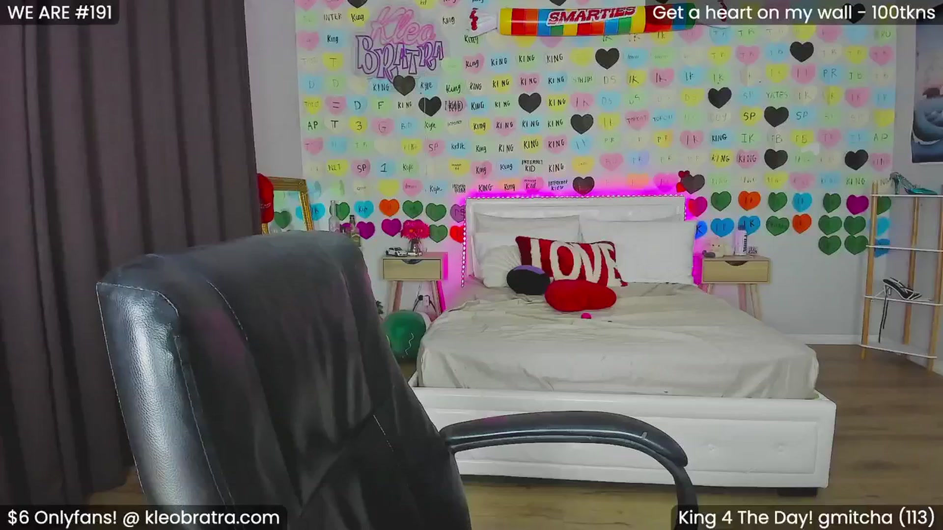Gallery image thumbnail from KleoBratra's myfreecams stream on, 02/19/2024, 10:49 image 10 of 20
