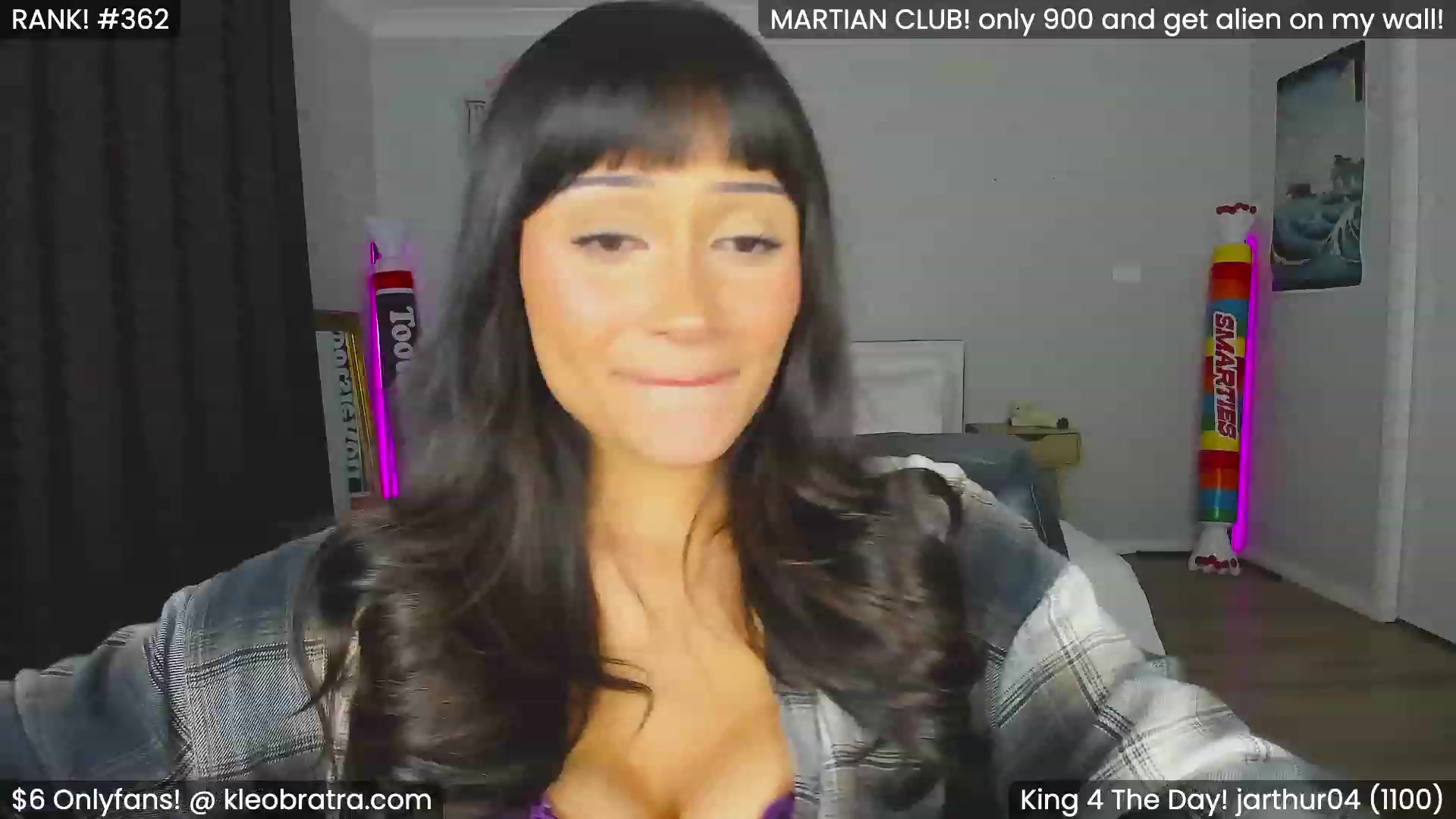 Gallery image thumbnail from KleoBratra's myfreecams stream on, 03/05/2024, 15:25 image 4 of 20