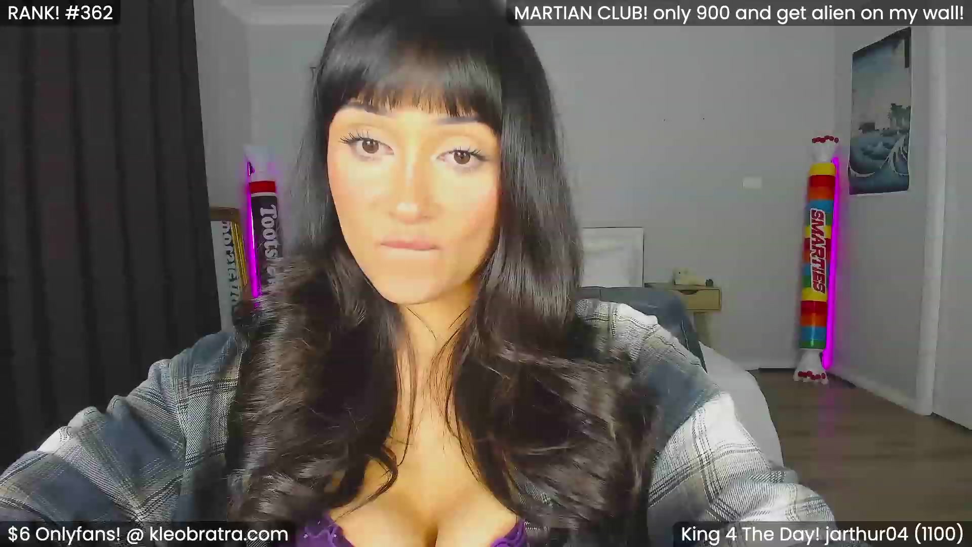 Gallery image thumbnail from KleoBratra's myfreecams stream on, 03/05/2024, 15:25 image 2 of 20