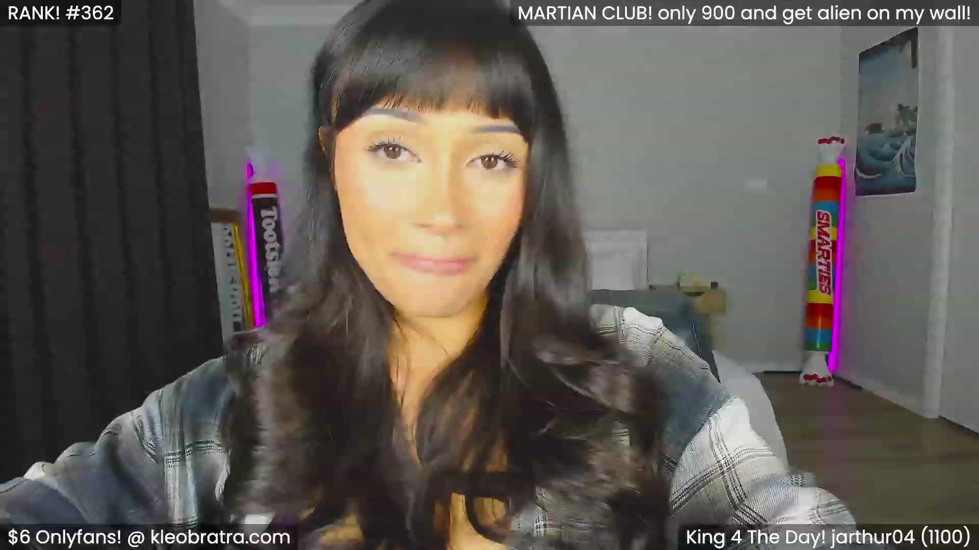 Gallery image thumbnail from KleoBratra's myfreecams stream on, 03/05/2024, 15:25 image 3 of 20