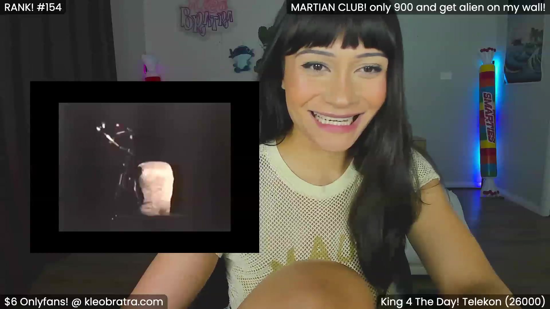 Gallery image thumbnail from KleoBratra's myfreecams stream on, 03/10/2024, 15:21 image 15 of 20