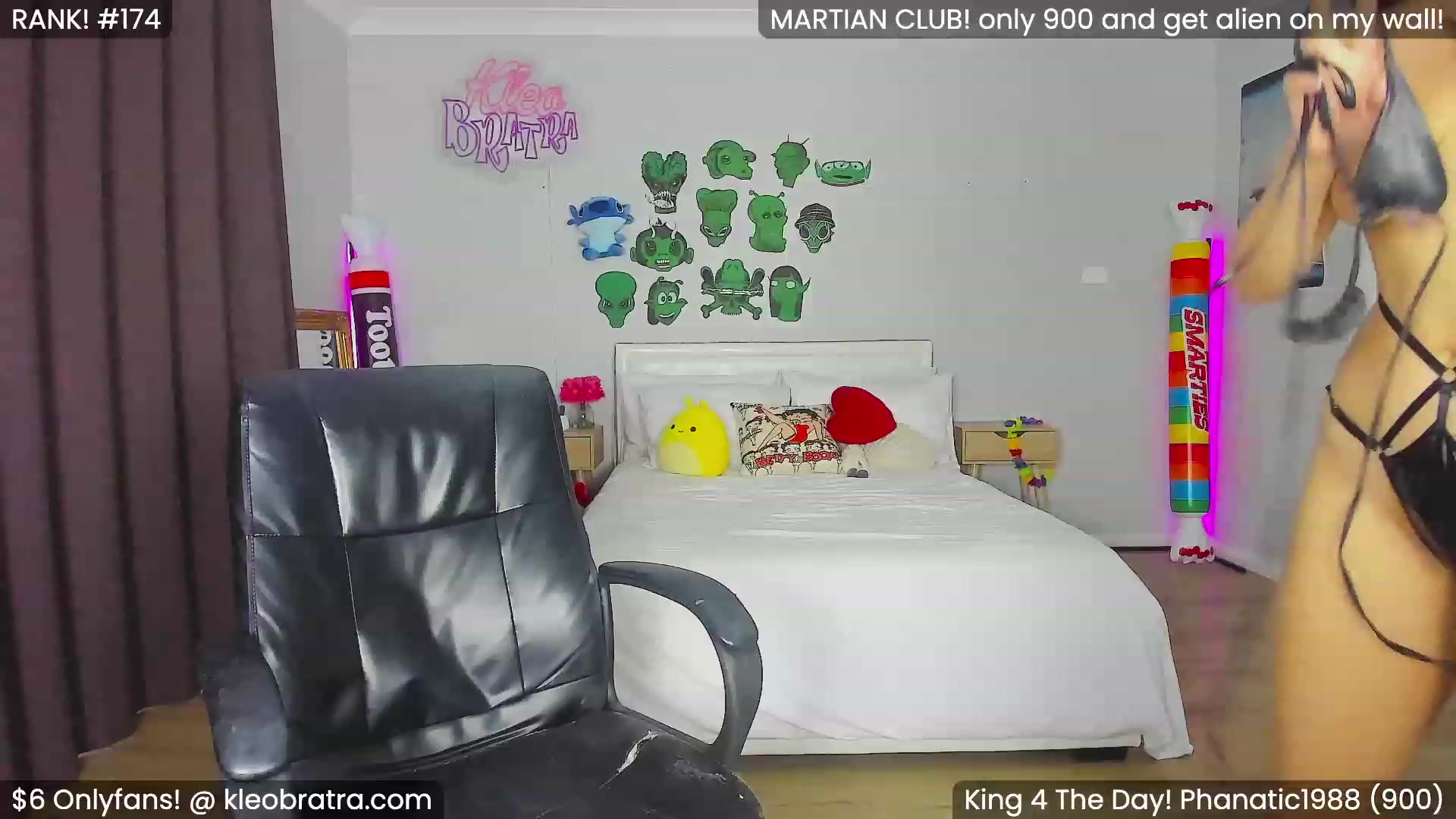 Gallery image thumbnail from KleoBratra's myfreecams stream on, 03/19/2024, 07:15 image 4 of 20