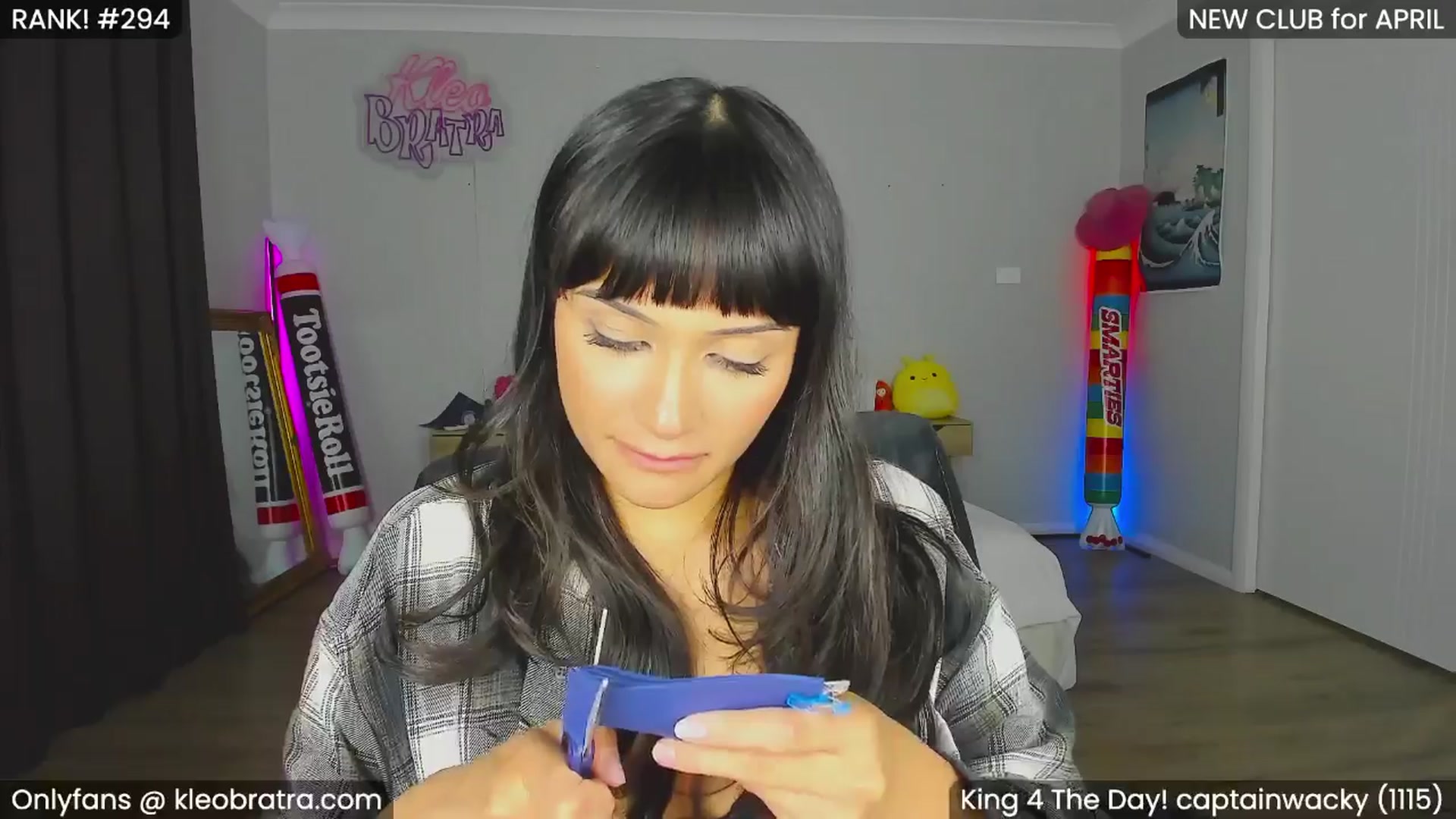 Gallery image thumbnail from KleoBratra's myfreecams stream on, 04/07/2024, 17:19 image 15 of 20