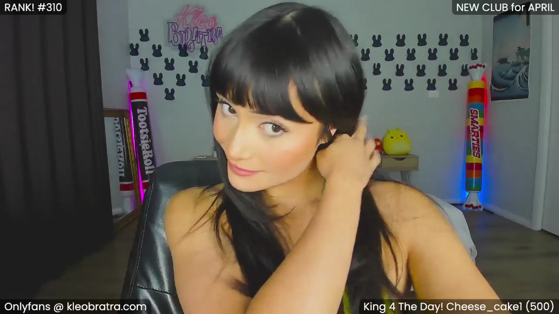 Gallery image thumbnail from KleoBratra's myfreecams stream on, 04/11/2024, 08:11 image 17 of 20