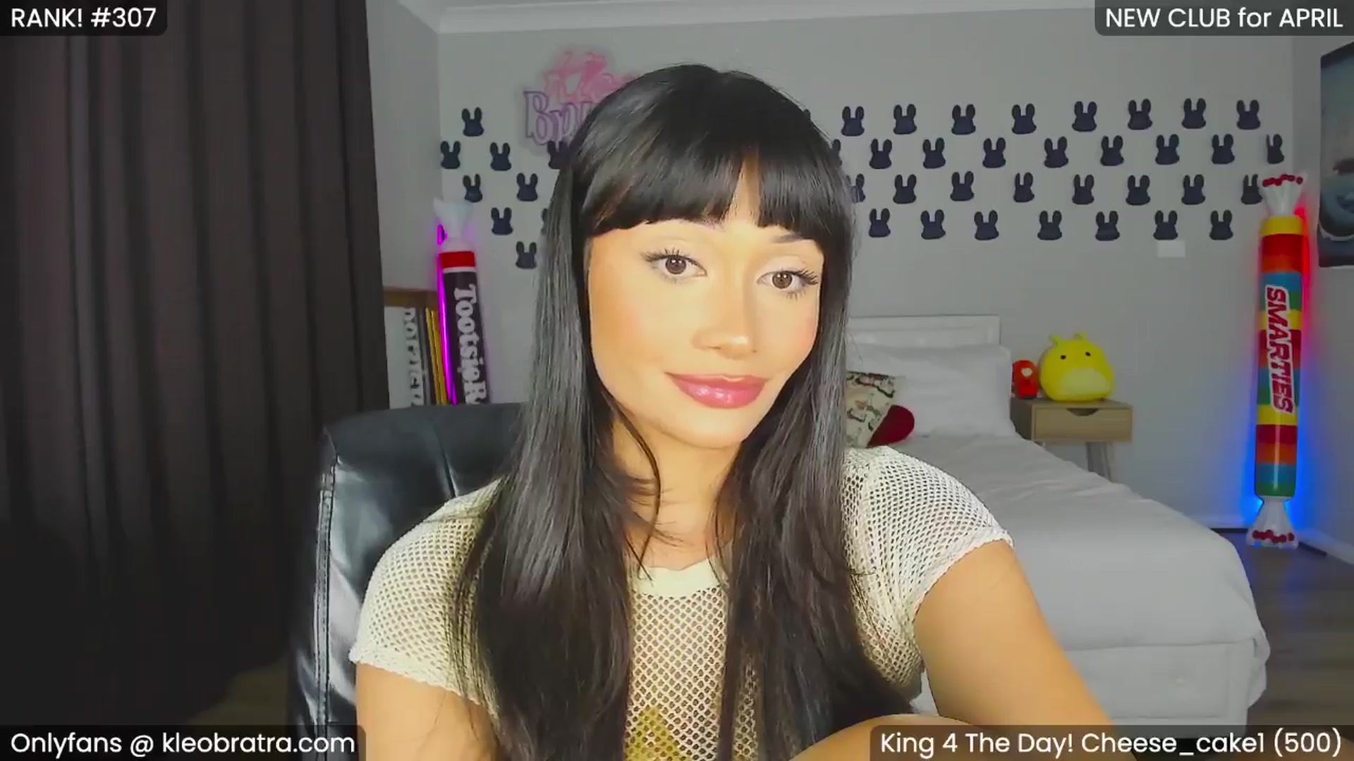 Gallery image thumbnail from KleoBratra's myfreecams stream on, 04/11/2024, 08:11 image 6 of 20