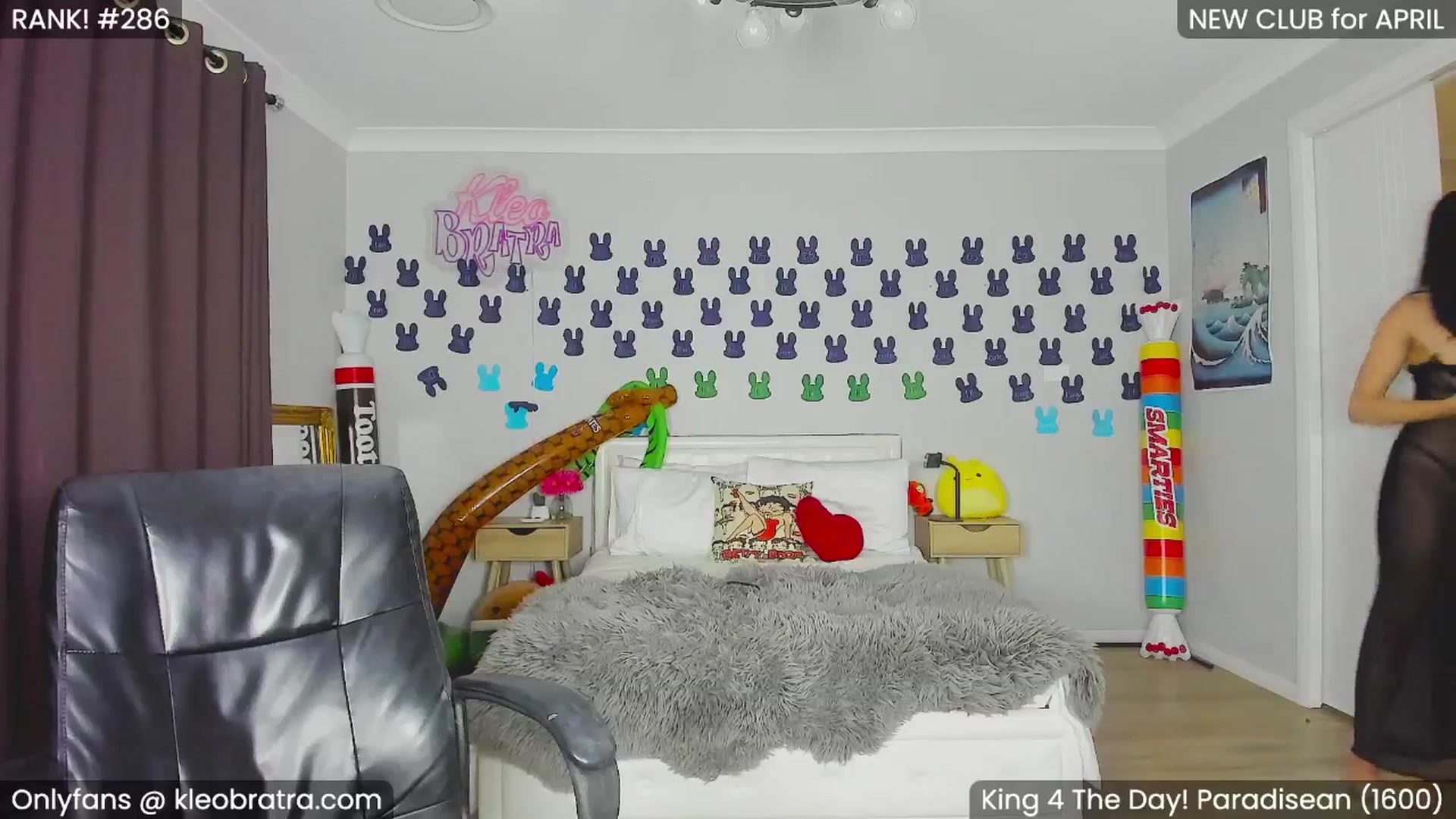 Gallery image thumbnail from KleoBratra's myfreecams stream on, 04/17/2024, 09:01 image 12 of 20